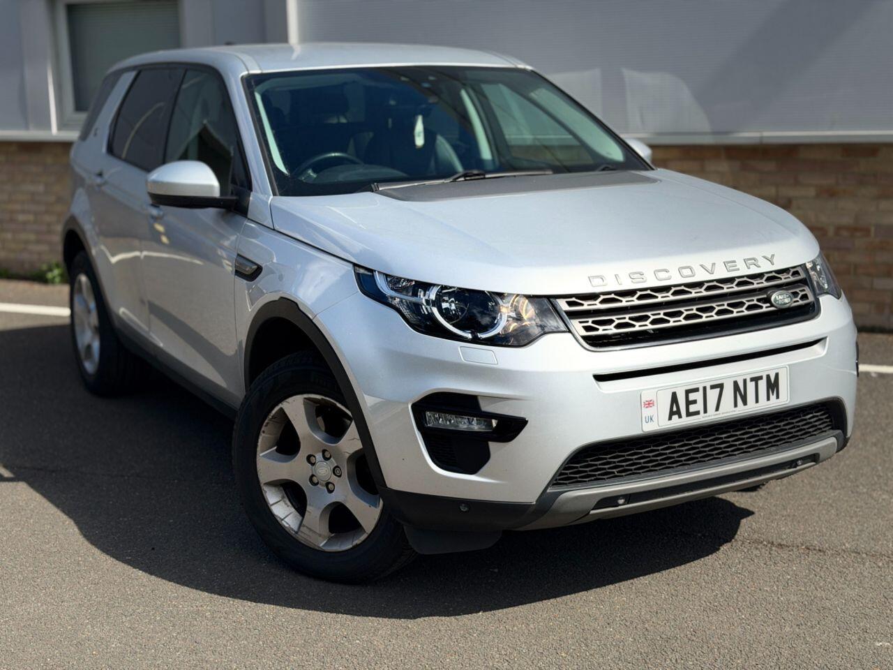 Land Rover Discovery Sport view 30