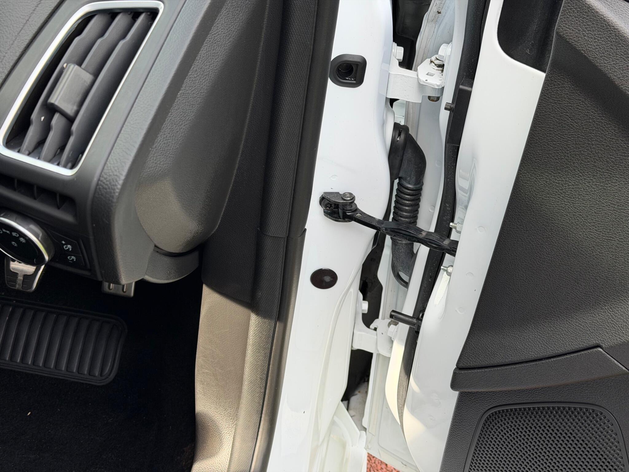 Ford Focus view 39