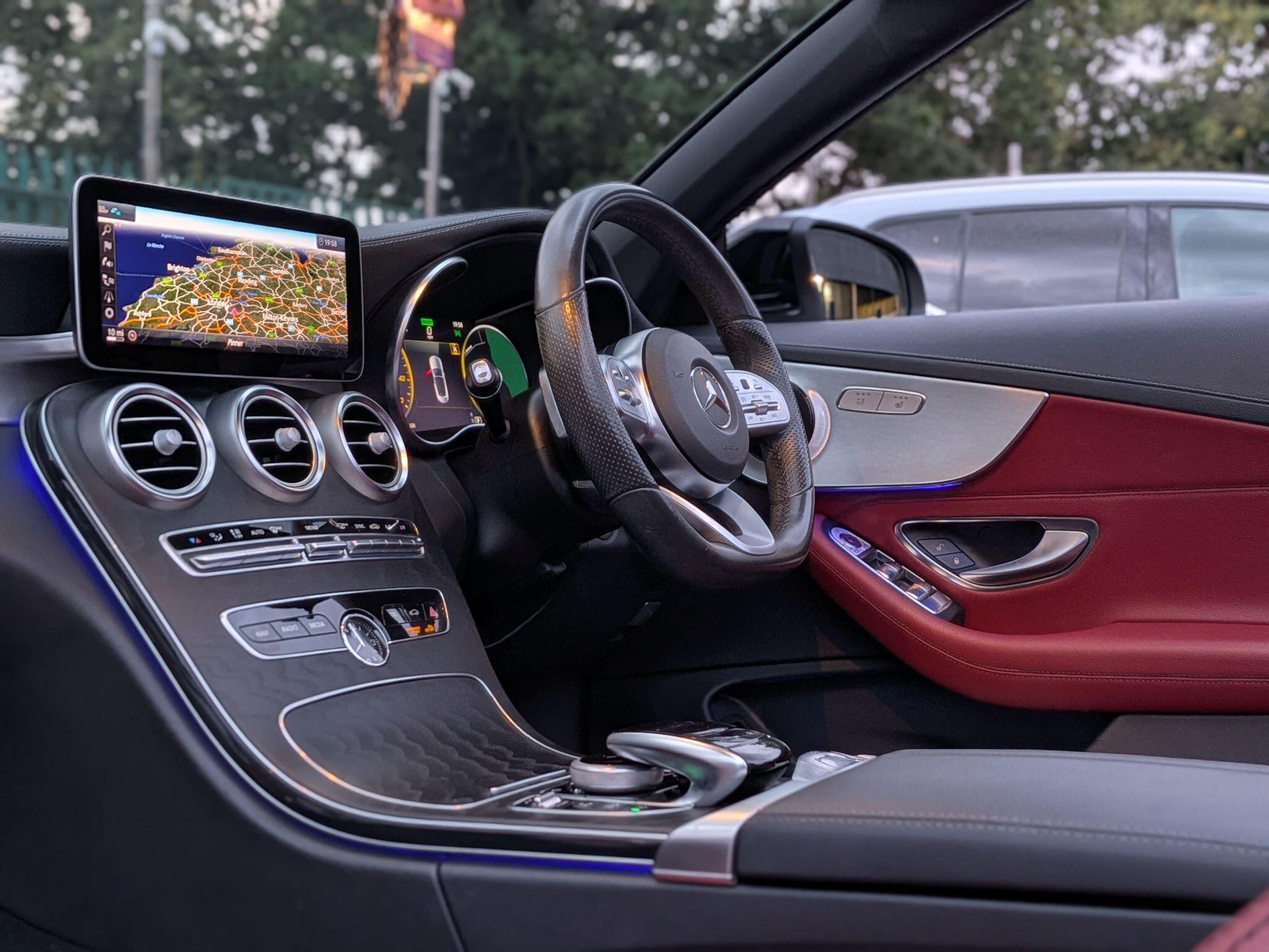 Mercedes-Benz C Class view 27