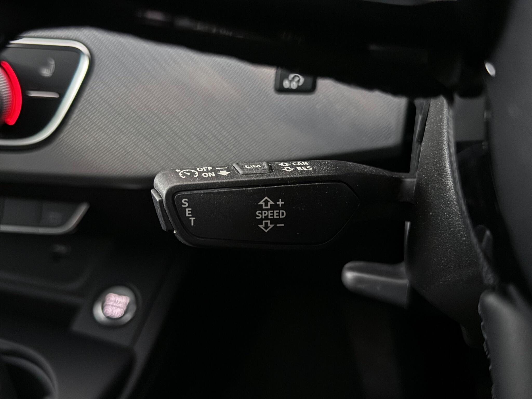 Audi A4 view 18