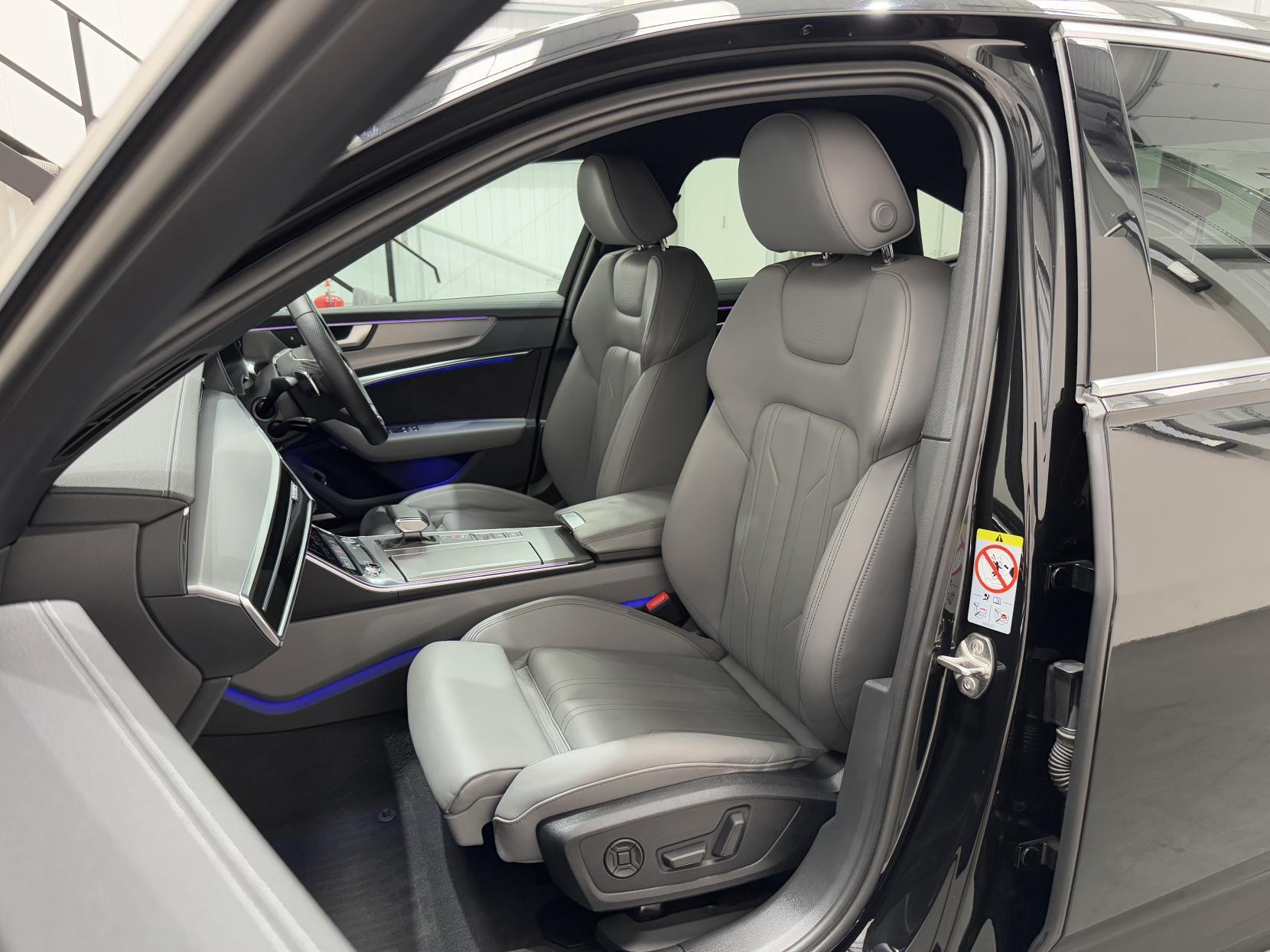 Audi A6 Saloon view 47