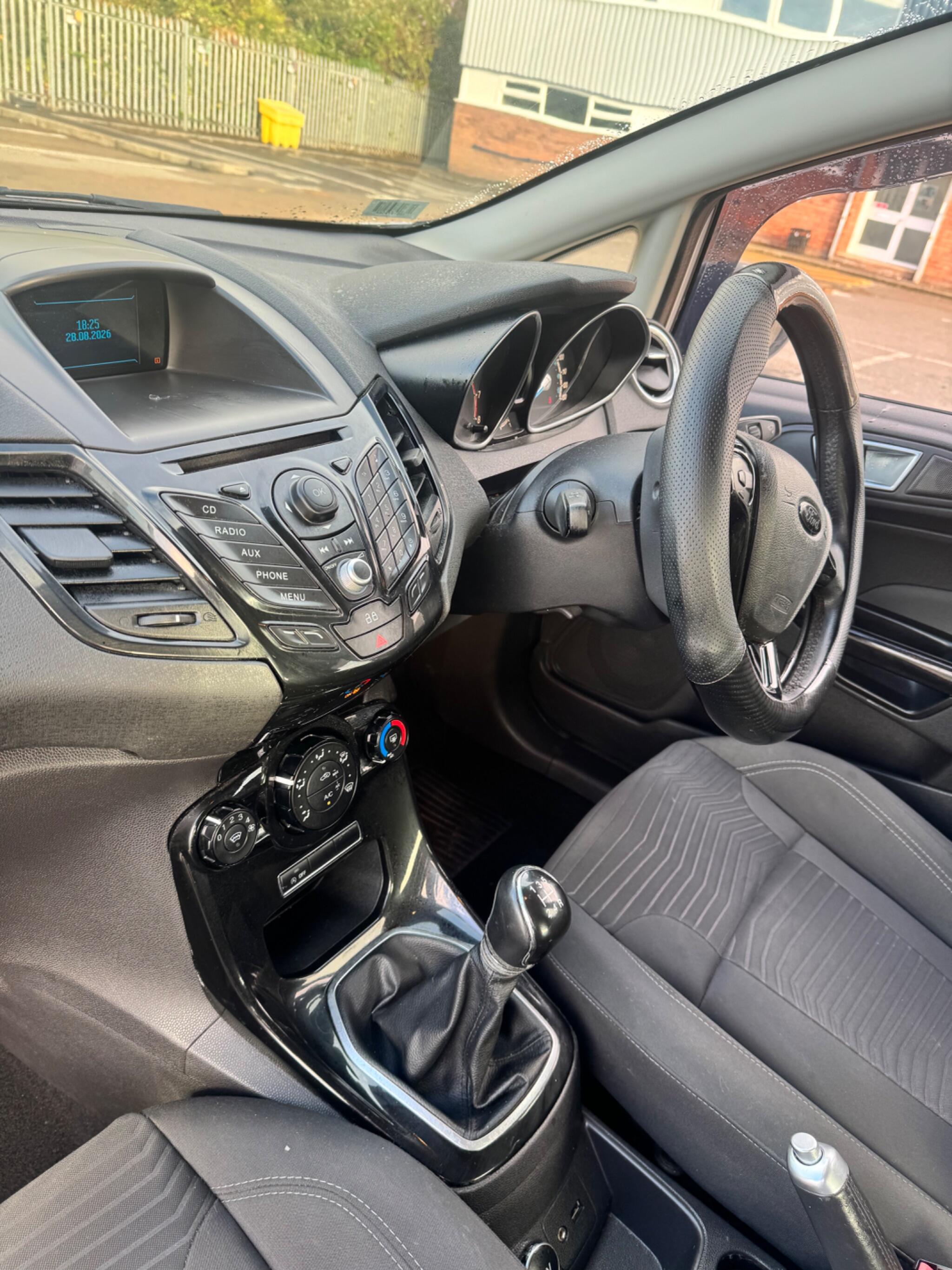 Ford Fiesta view 22