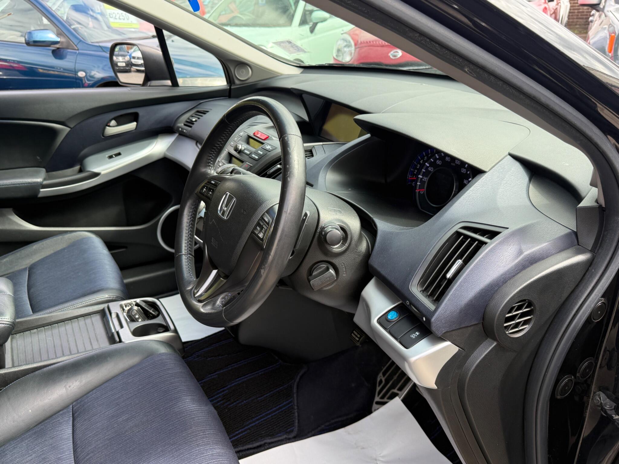 Honda Odyssey - Image 40