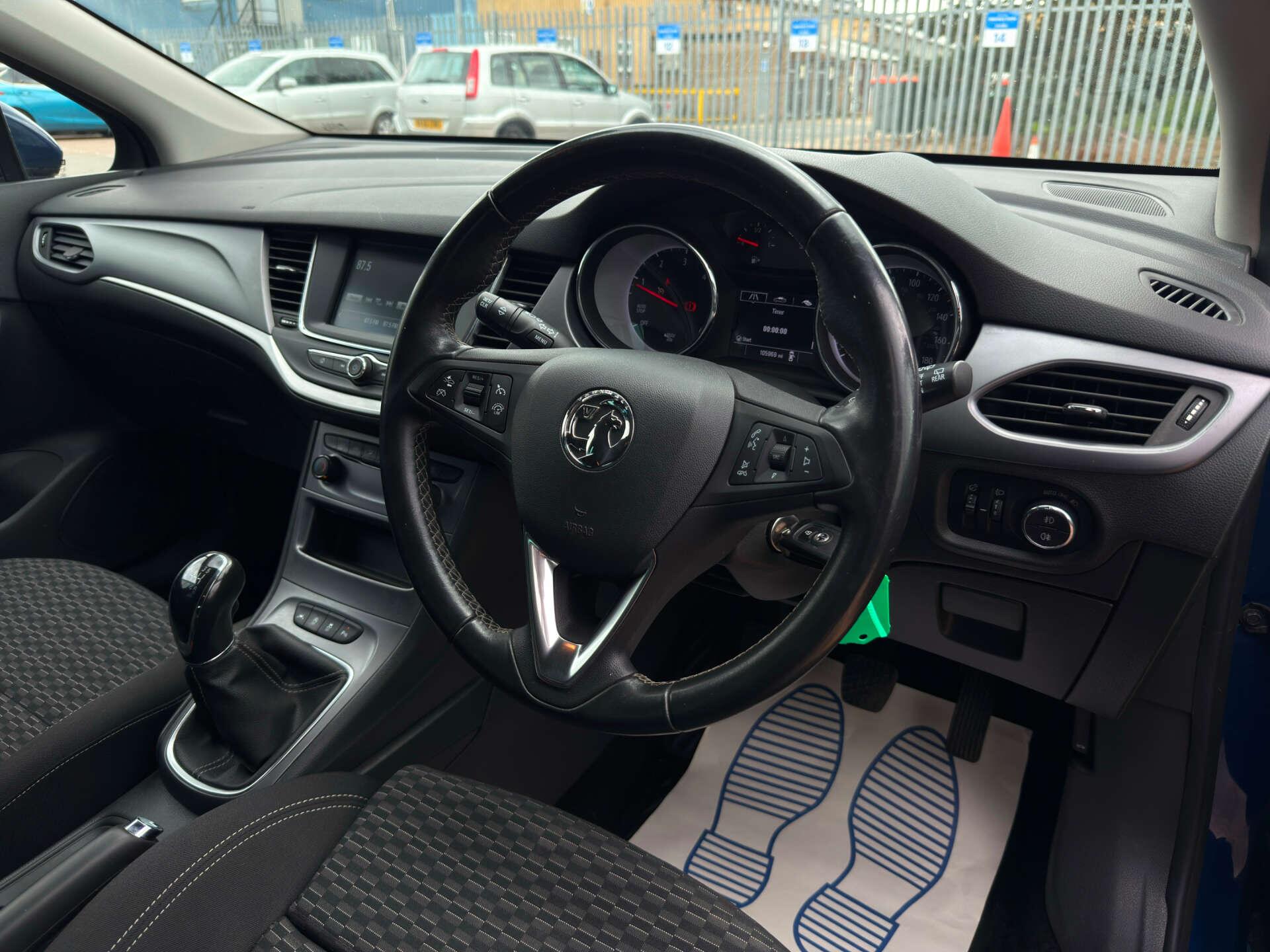 Vauxhall Astra view 12
