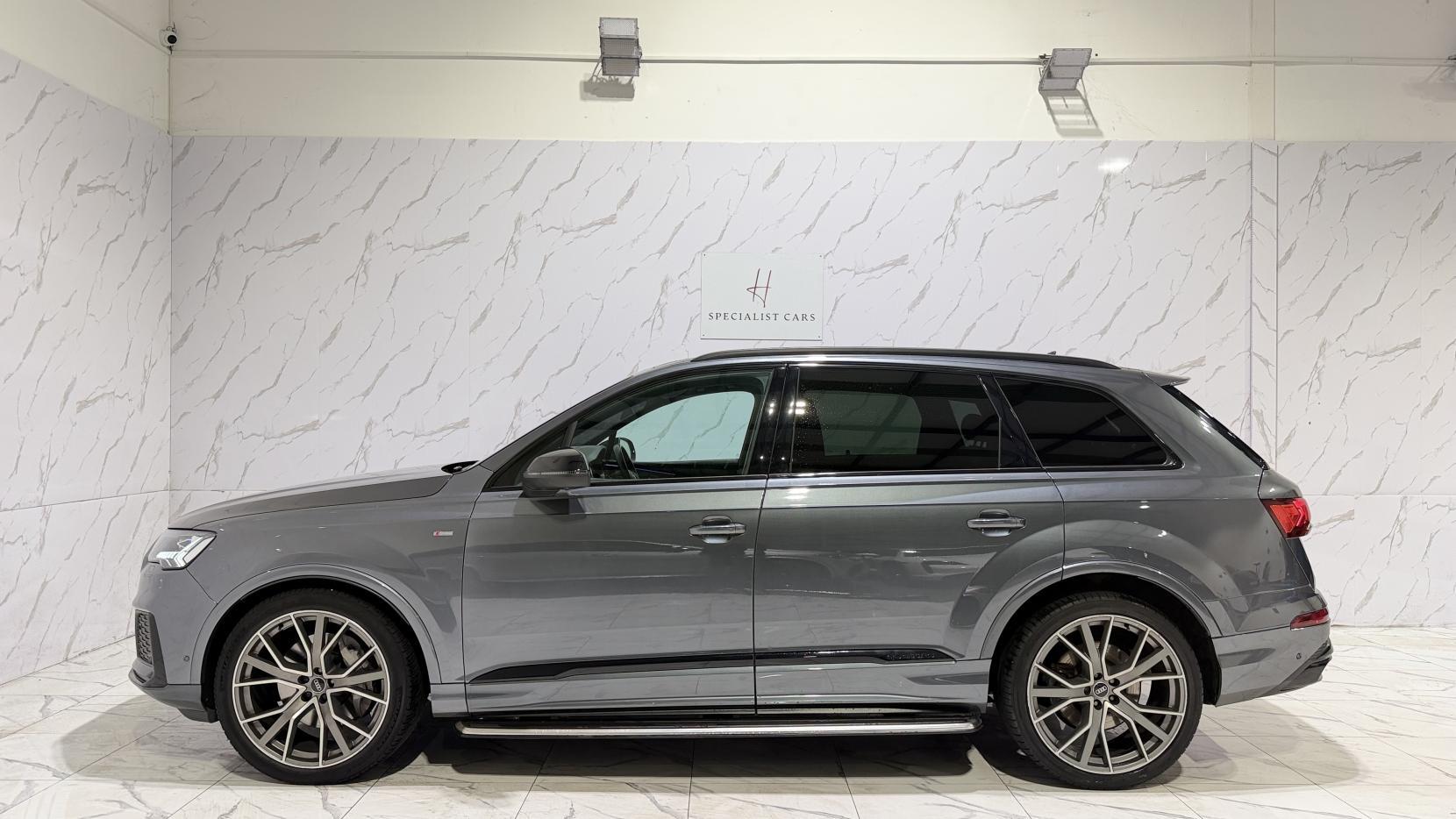 Audi Q7 view 55