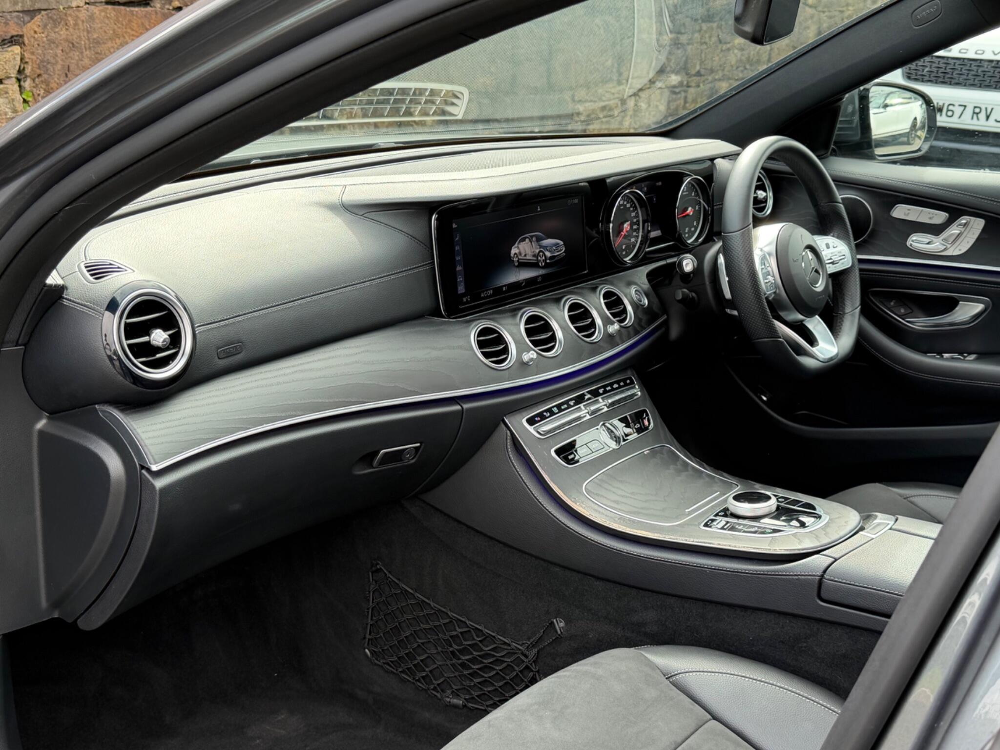 Mercedes-Benz E-Class view 16