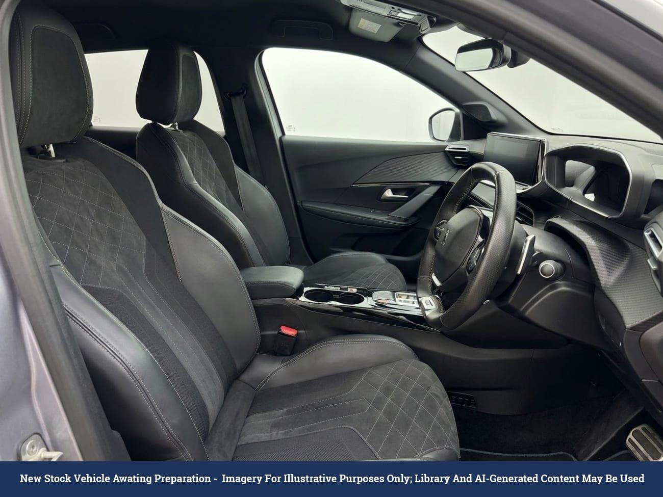Peugeot E-208 view 3