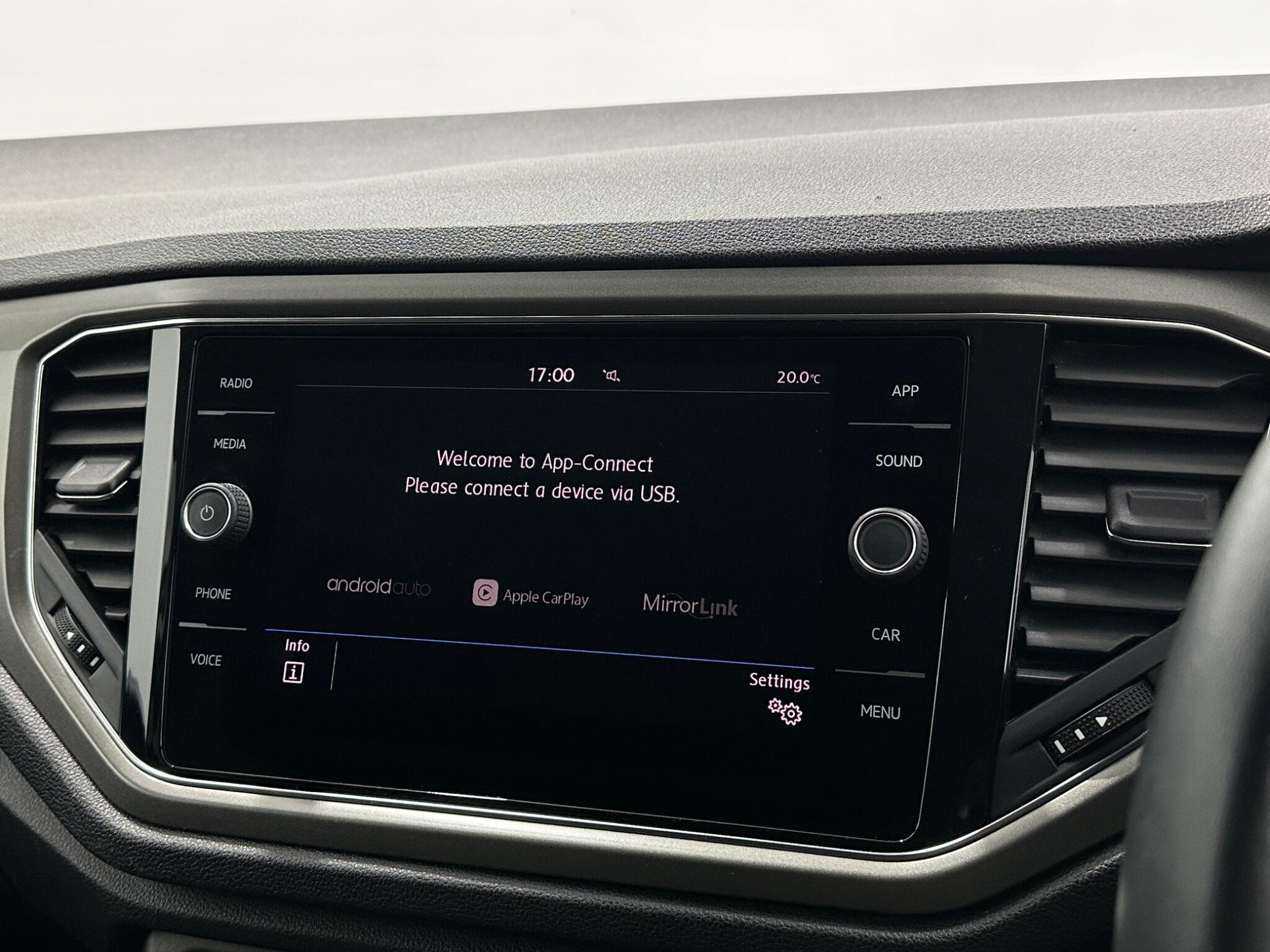 Volkswagen T-Roc view 23