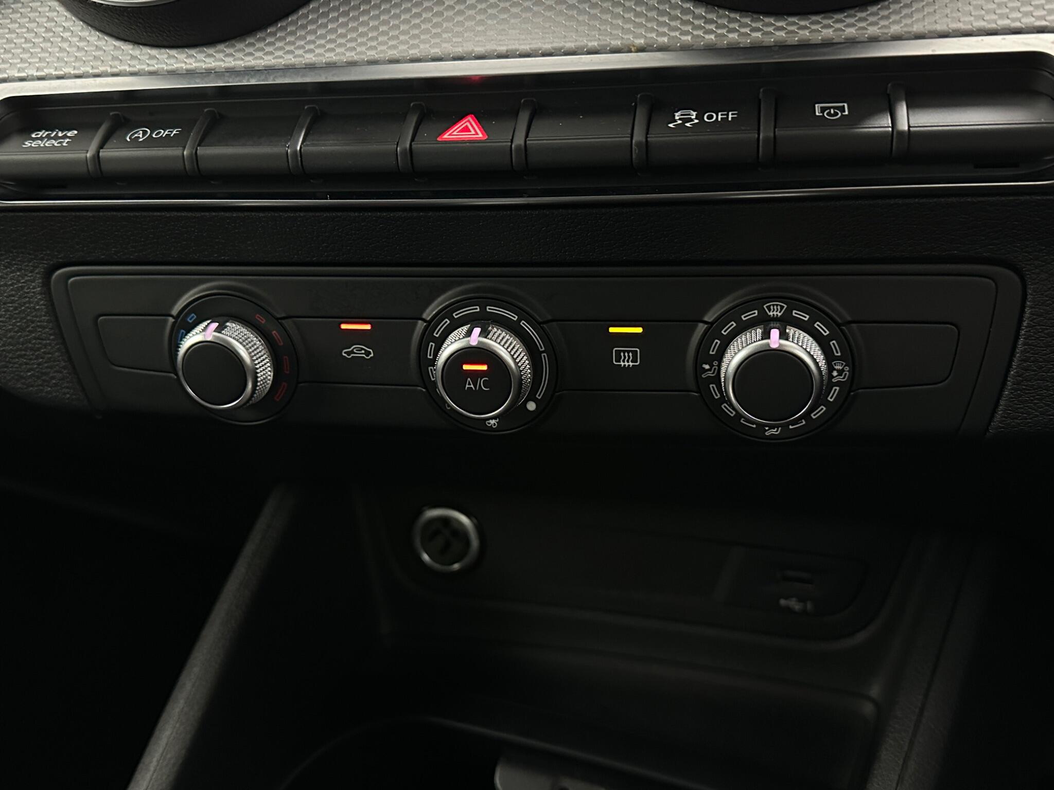 Audi Q2 view 22