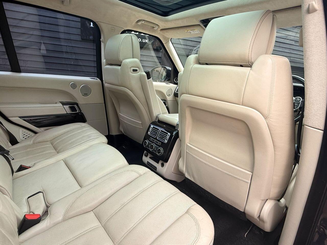 Land Rover Range Rover view 14