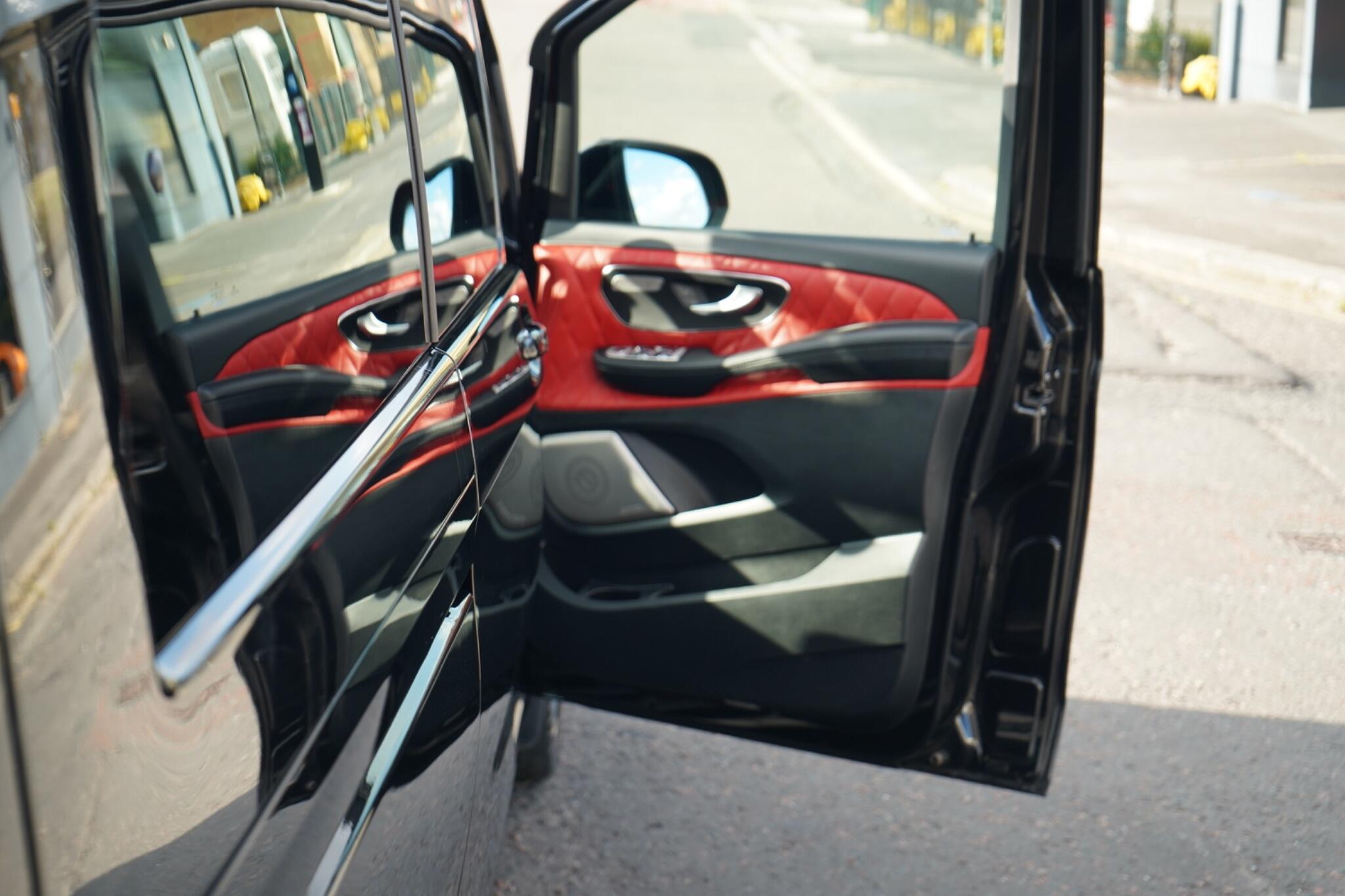 Mercedes-Benz V-Class view 13