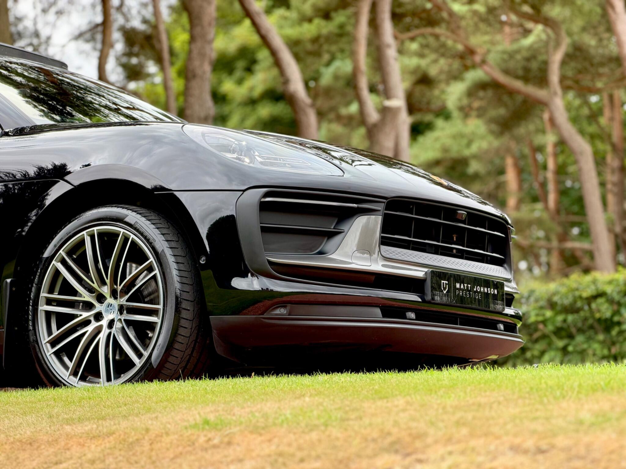 Porsche Macan view 45