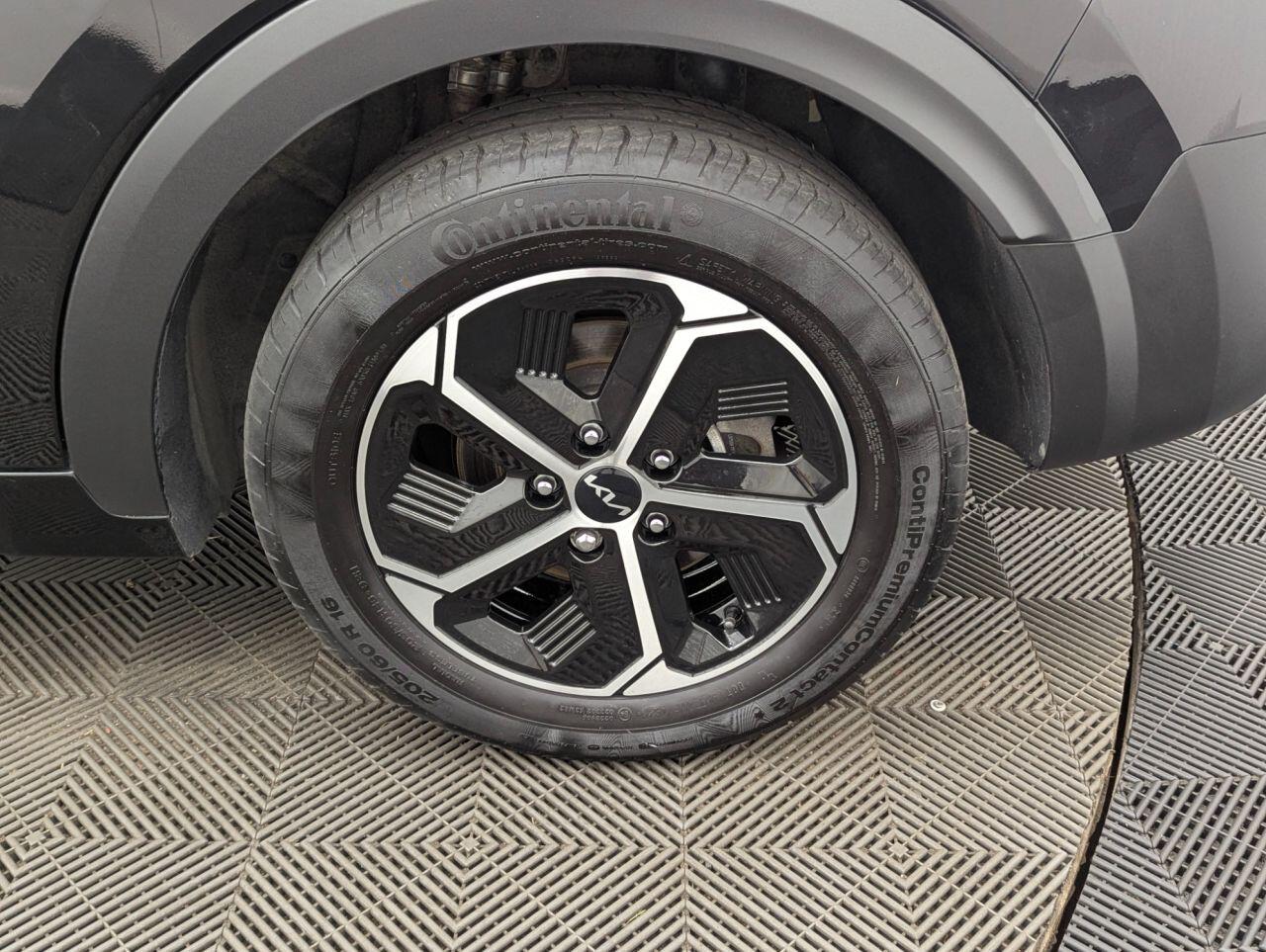 Kia Niro view 52
