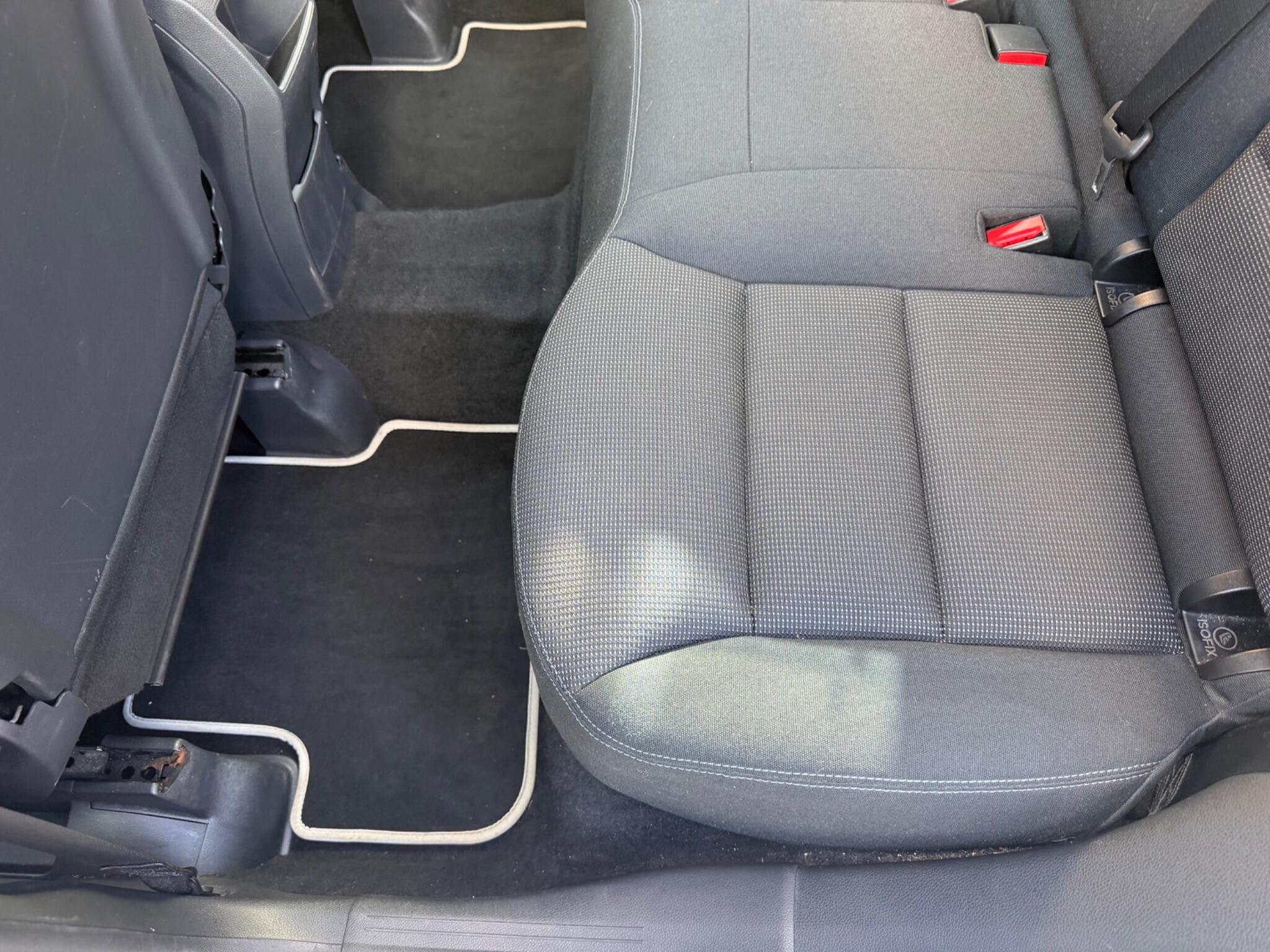 Mercedes-Benz B-Class view 29