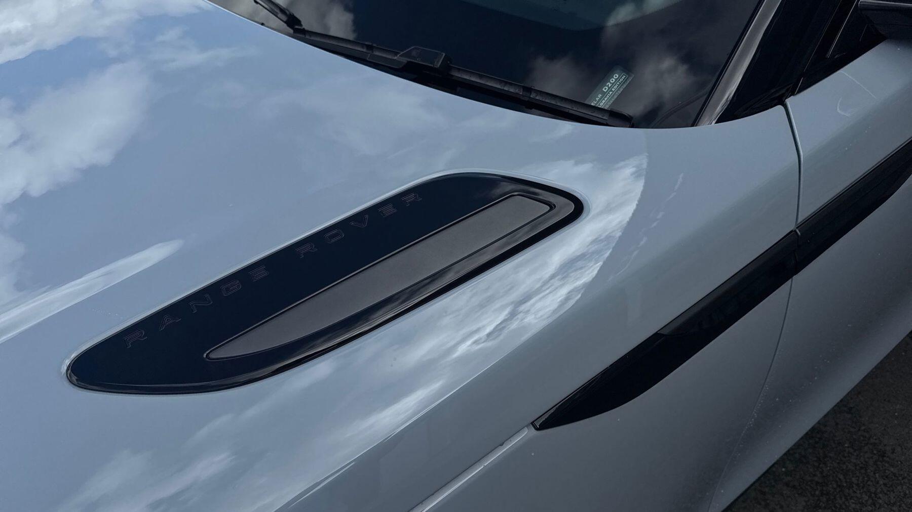 Land Rover Range Rover Velar view 20