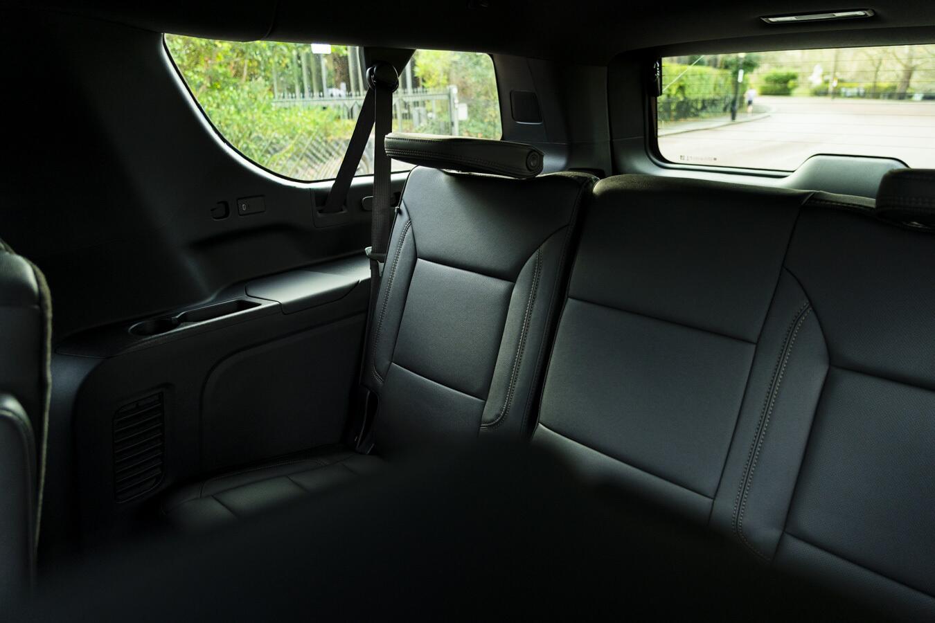 Chevrolet Suburban view 56