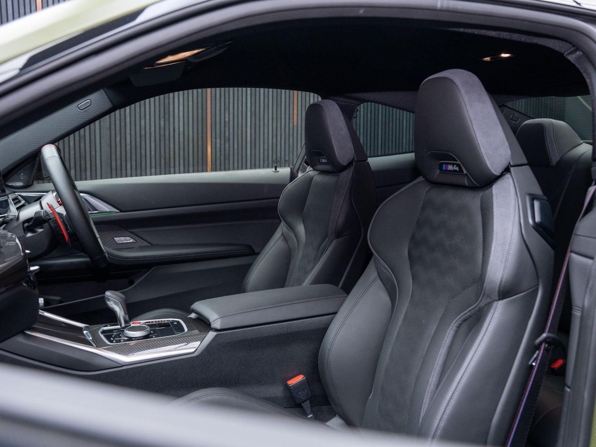 BMW M4 view 45