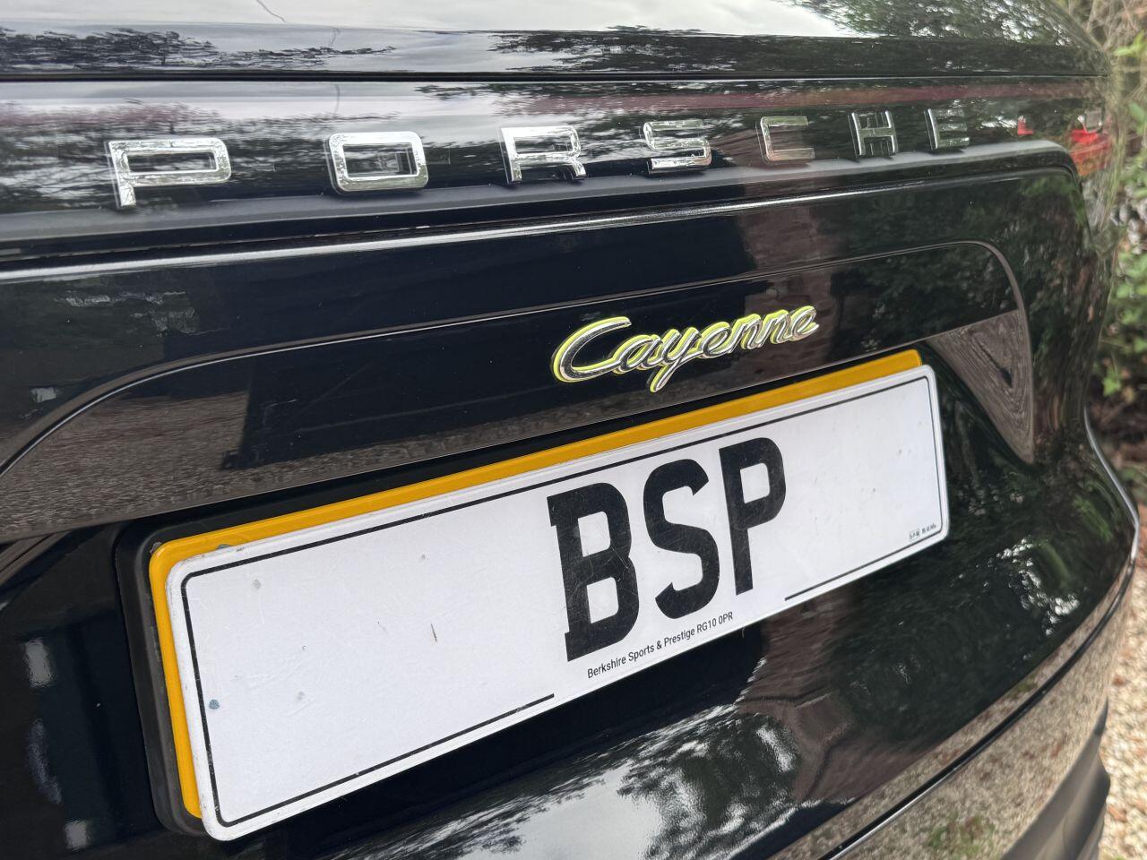 Porsche Cayenne view 54
