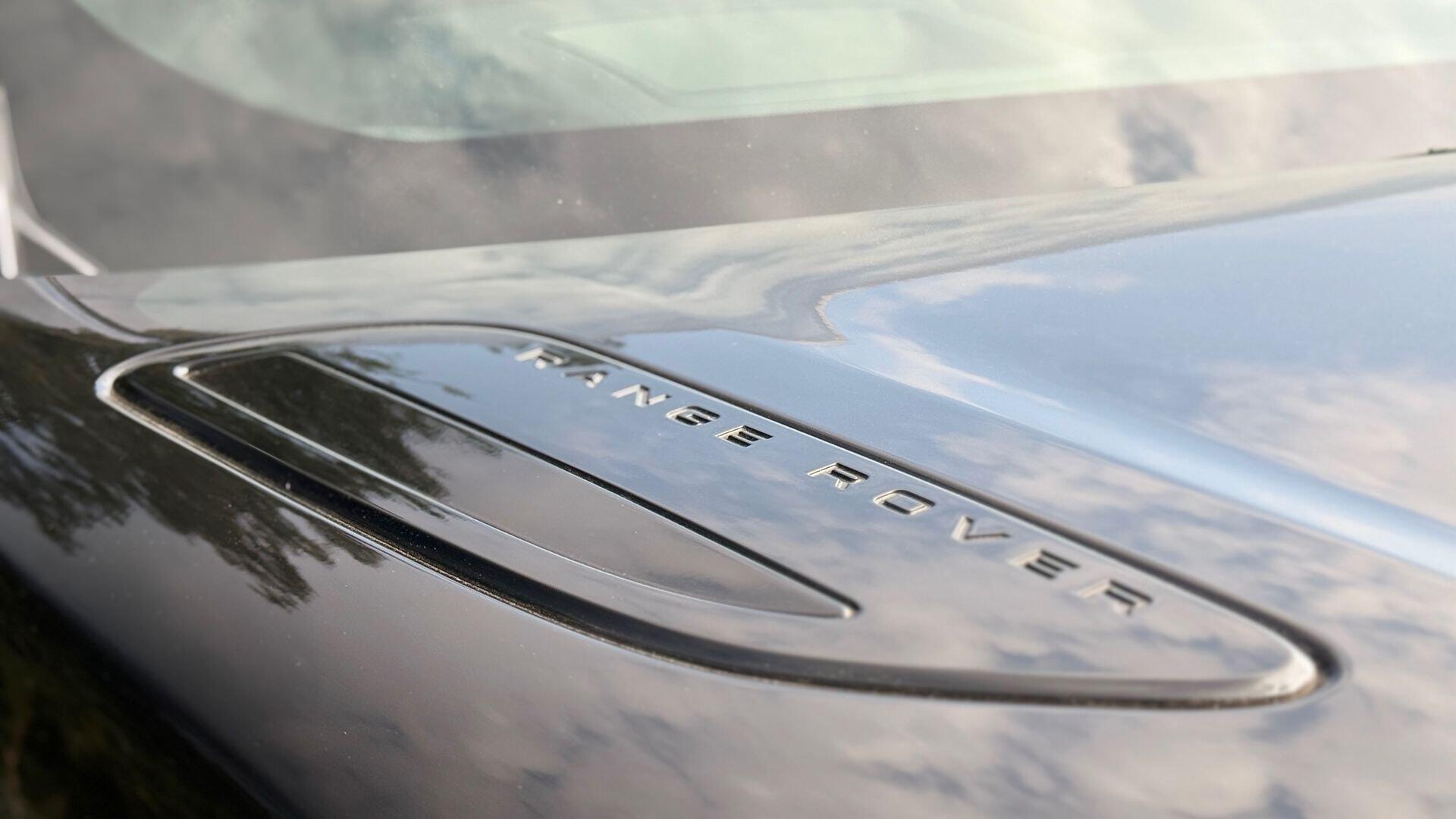 Land Rover Range Rover Velar view 21
