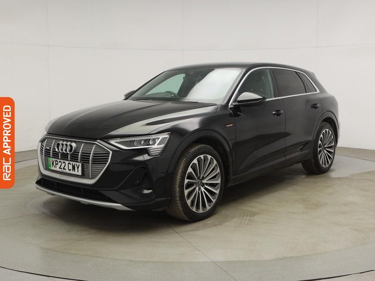 Audi E-Tron view 32