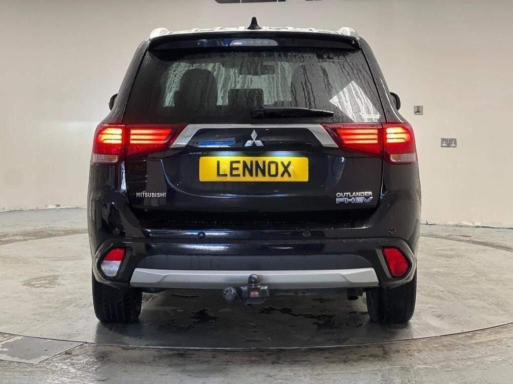 Mitsubishi Outlander view 5