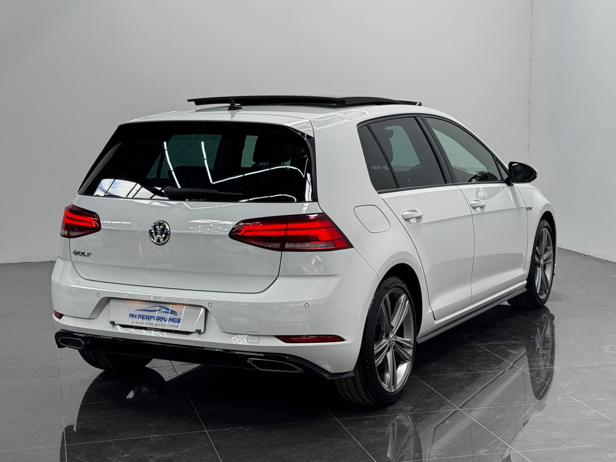 Volkswagen Golf view 32