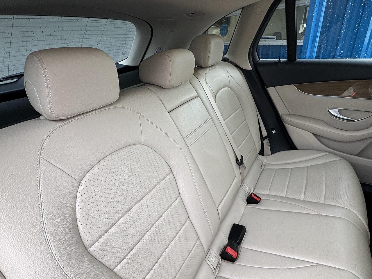 Mercedes-Benz GLC view 7