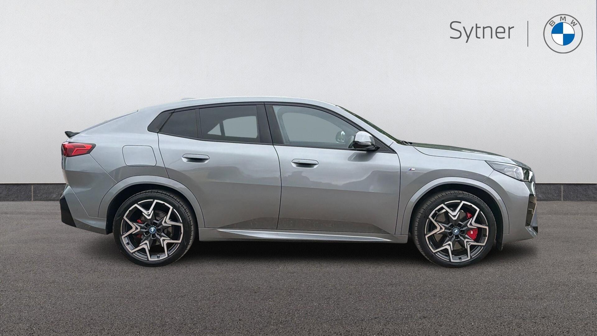 BMW Ix2 view 3