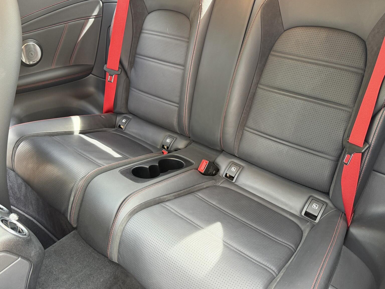 Mercedes-Benz C-Class view 23