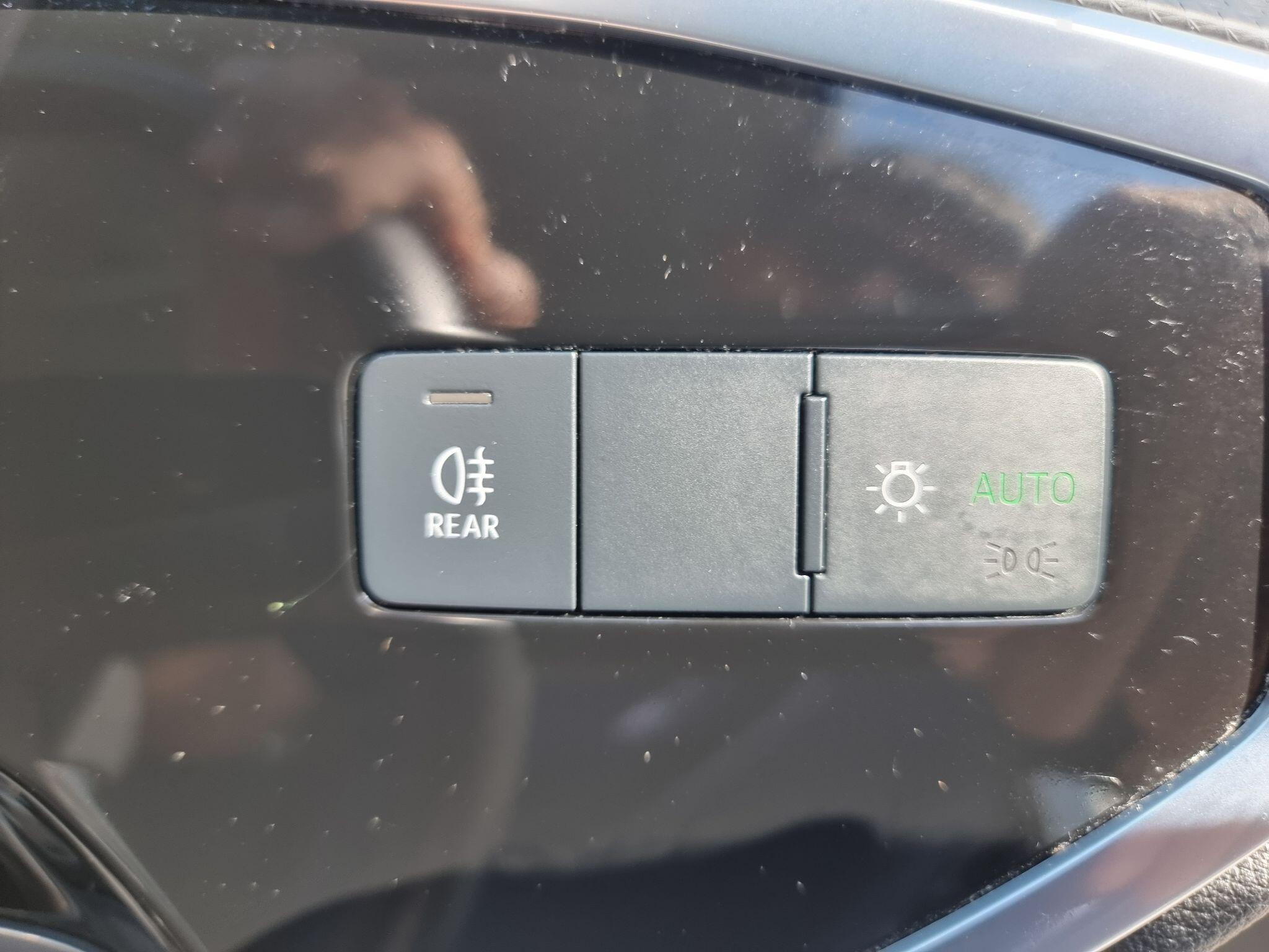 Audi Q3 view 19