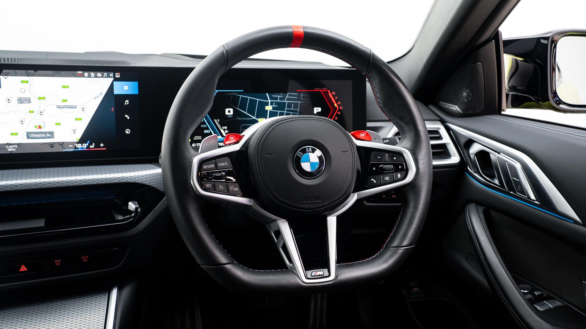 BMW M4 view 8