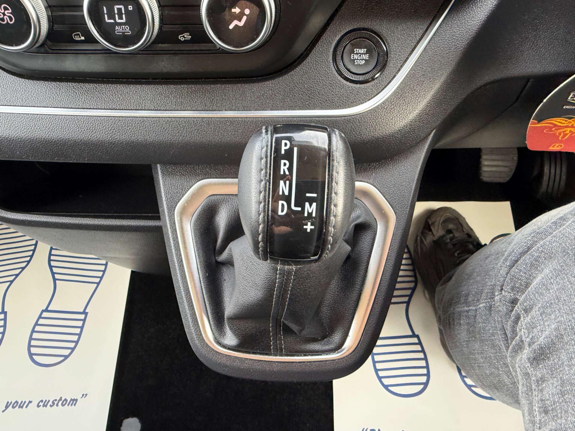 Renault Trafic view 18