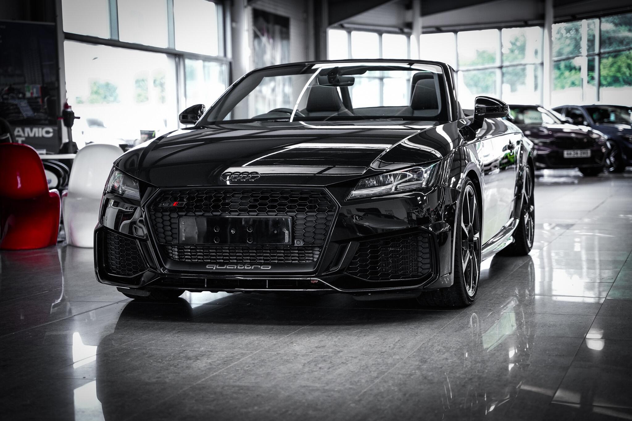 Audi TT RS view 14