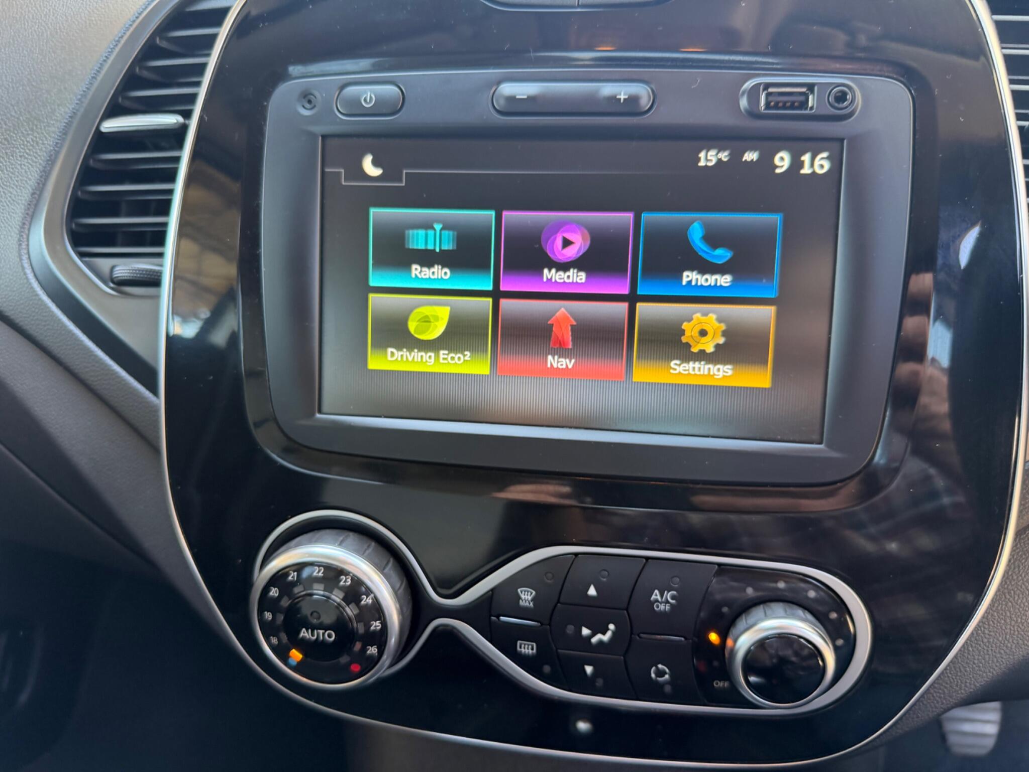 Renault Captur view 4