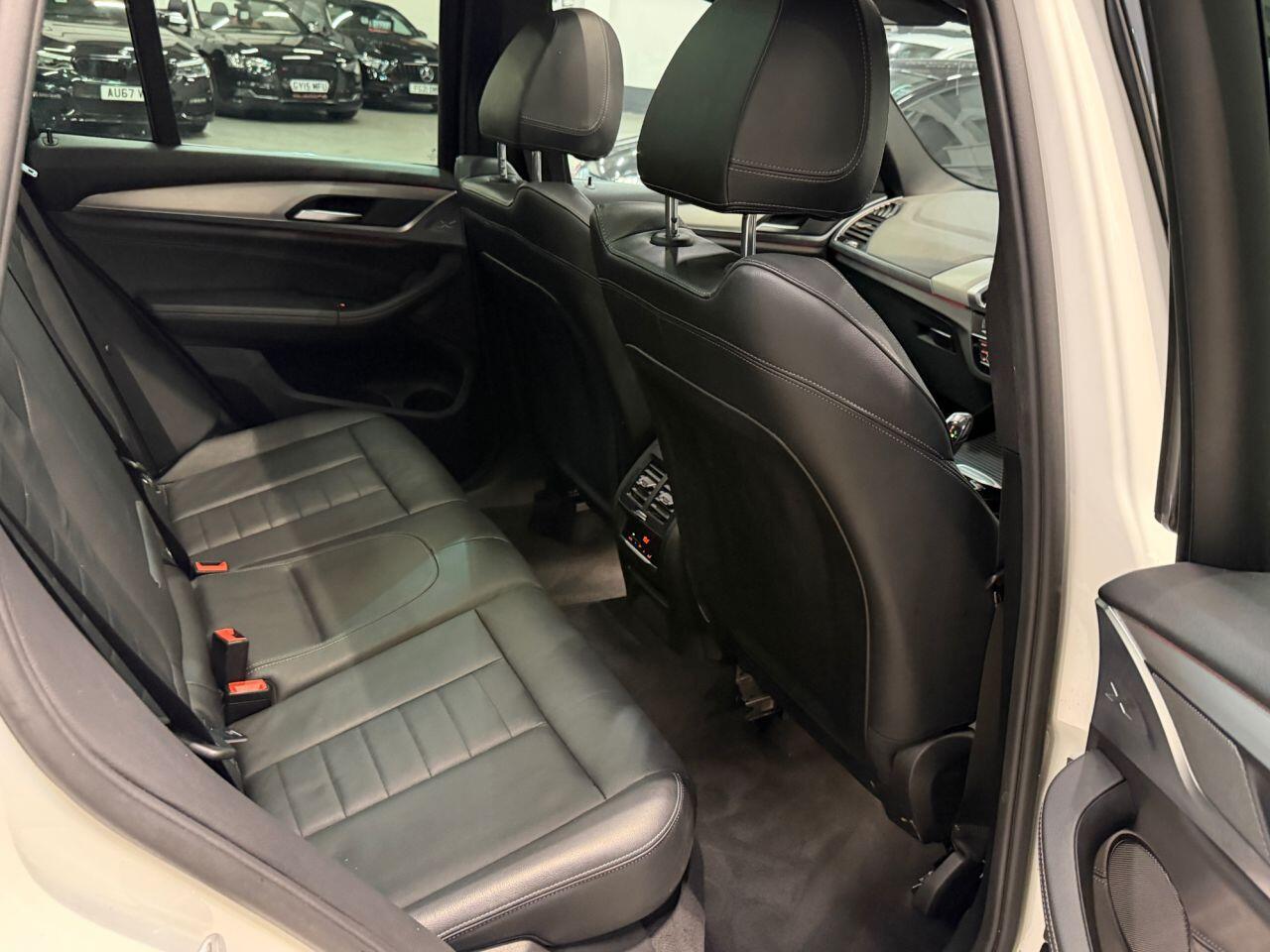 BMW X3 view 24