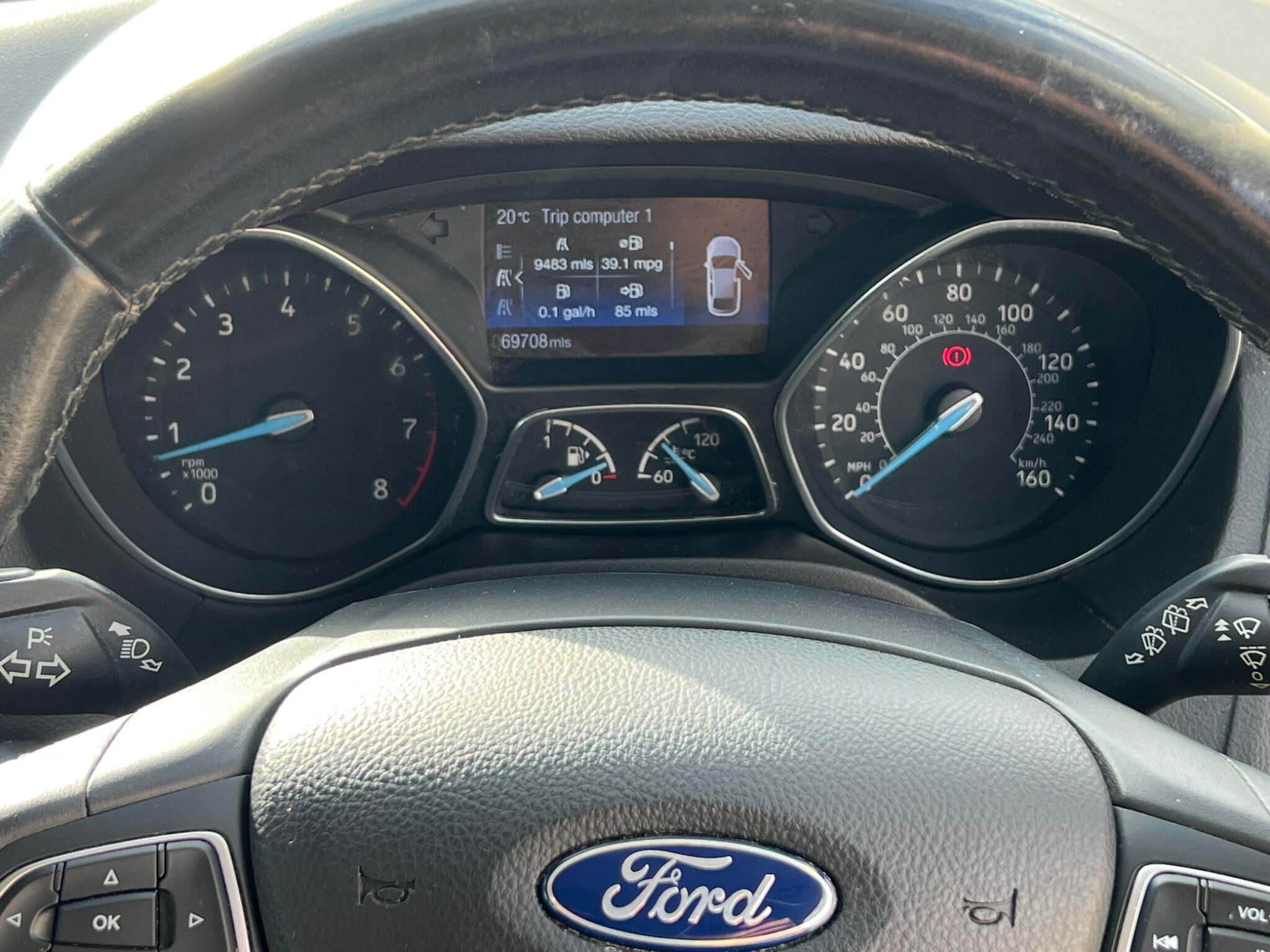 Ford Focus view 27