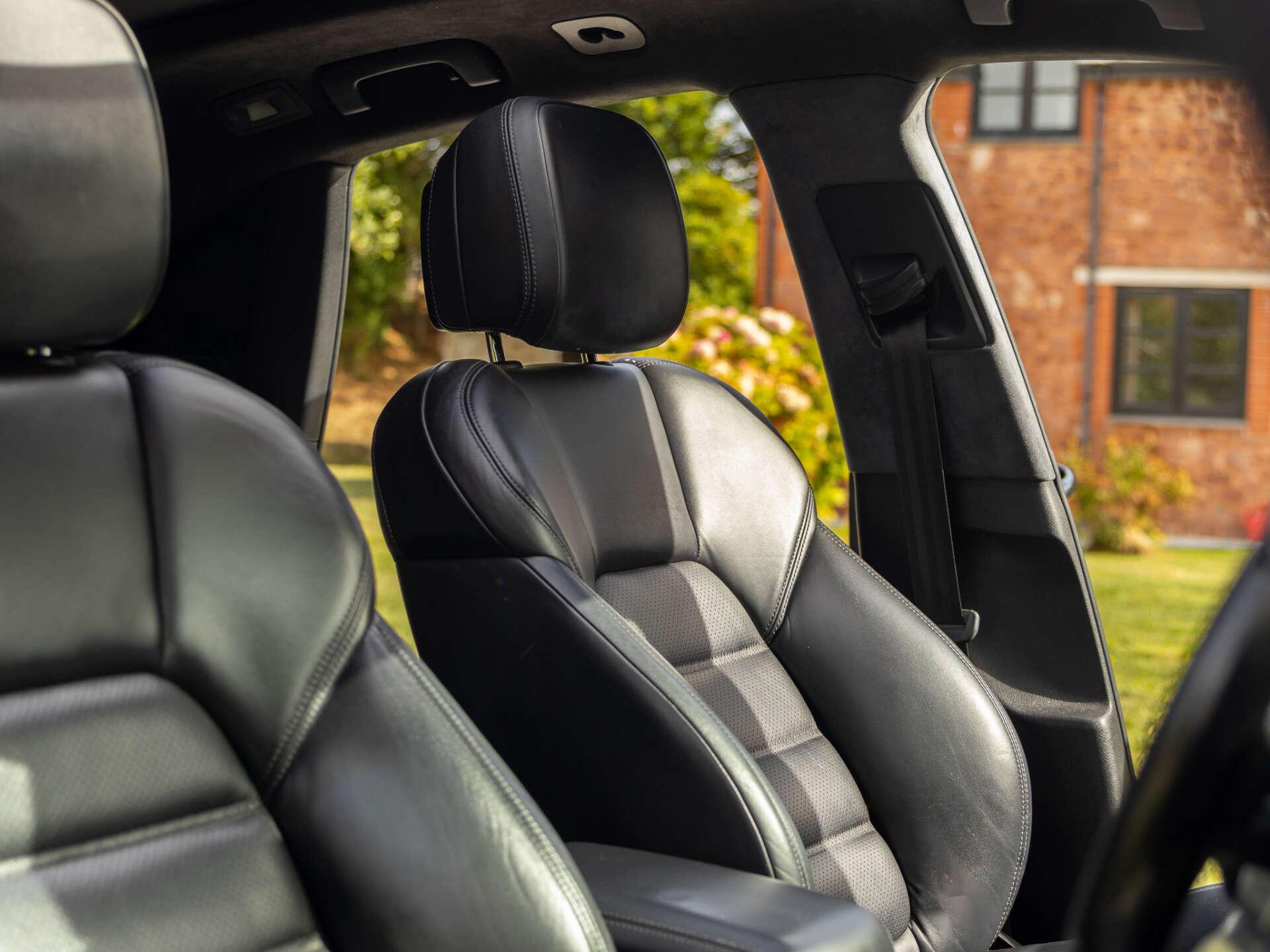 Porsche Macan view 25