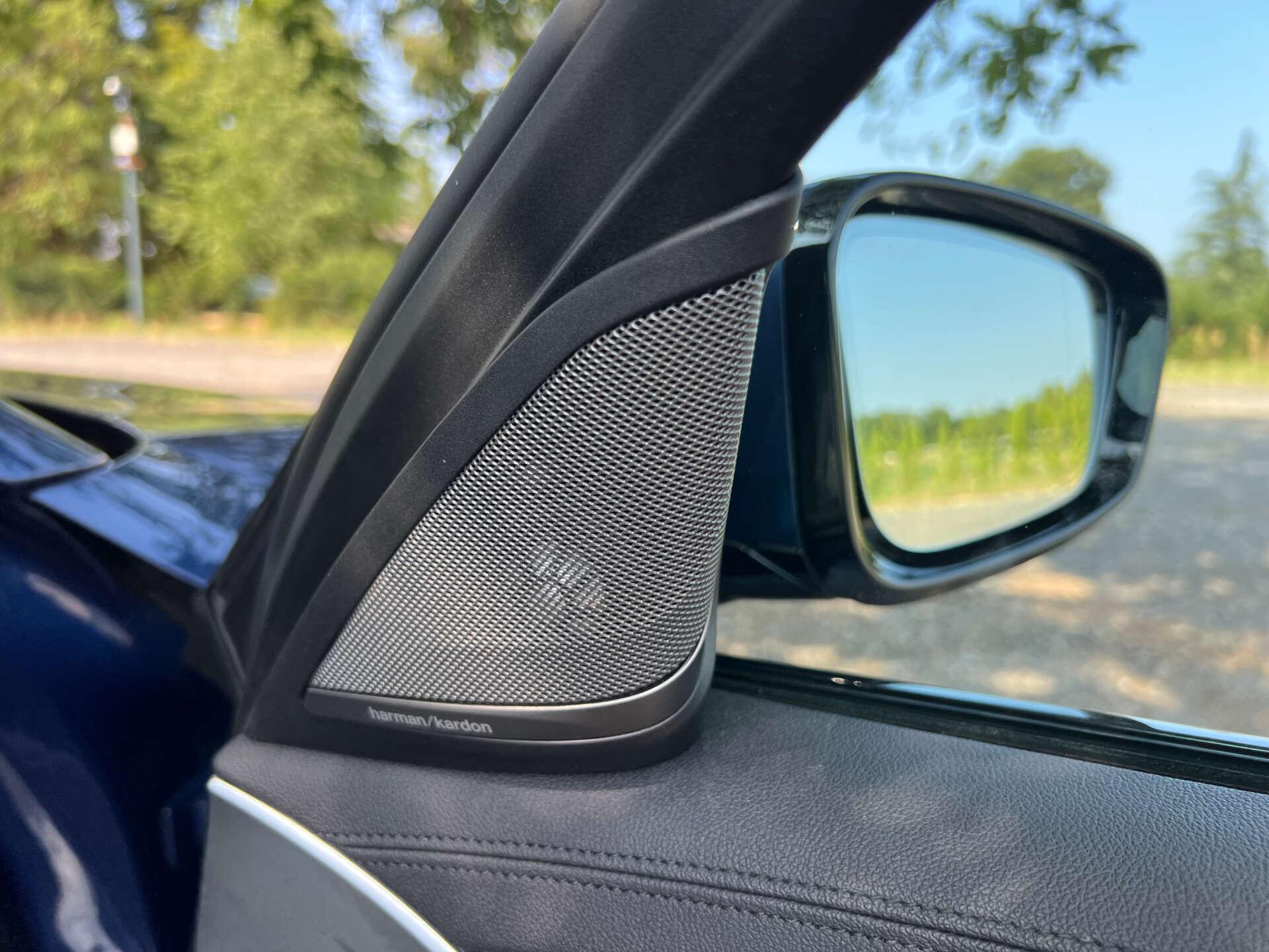 BMW 5 Series view 32