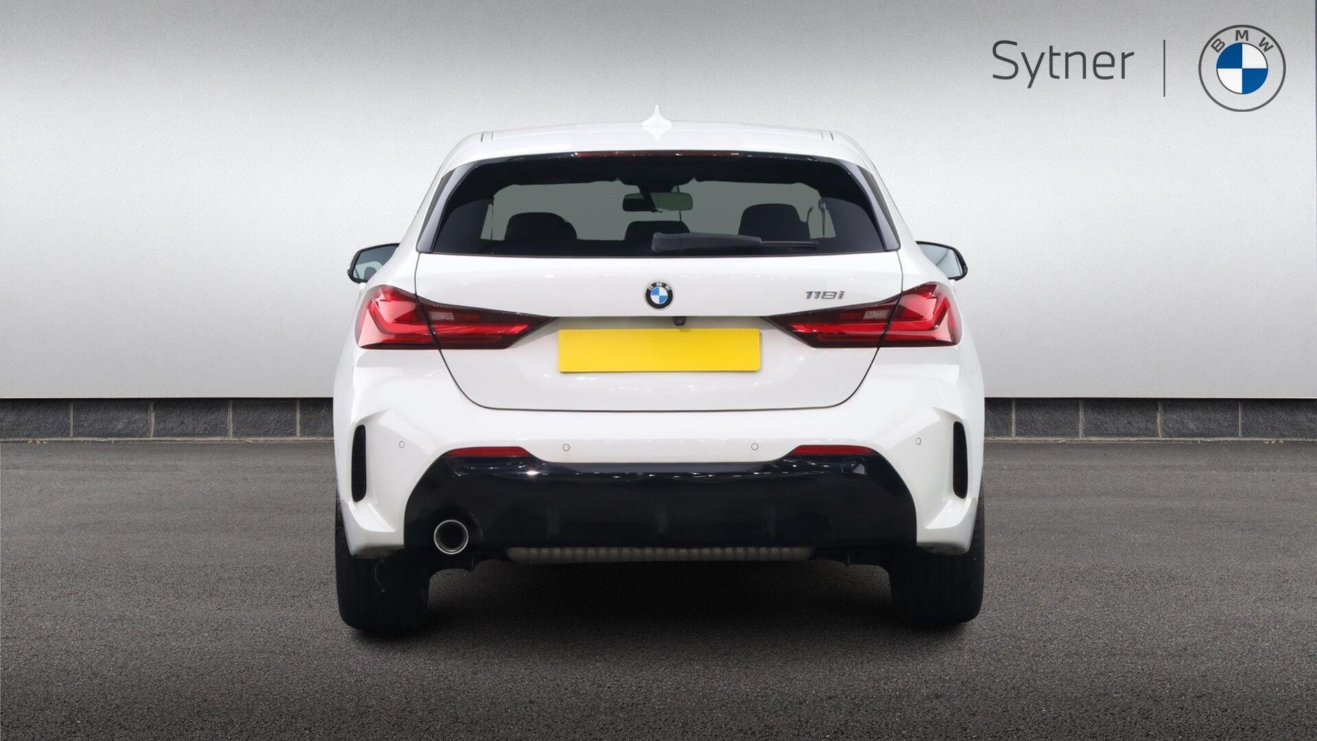 BMW 1 Series view 15
