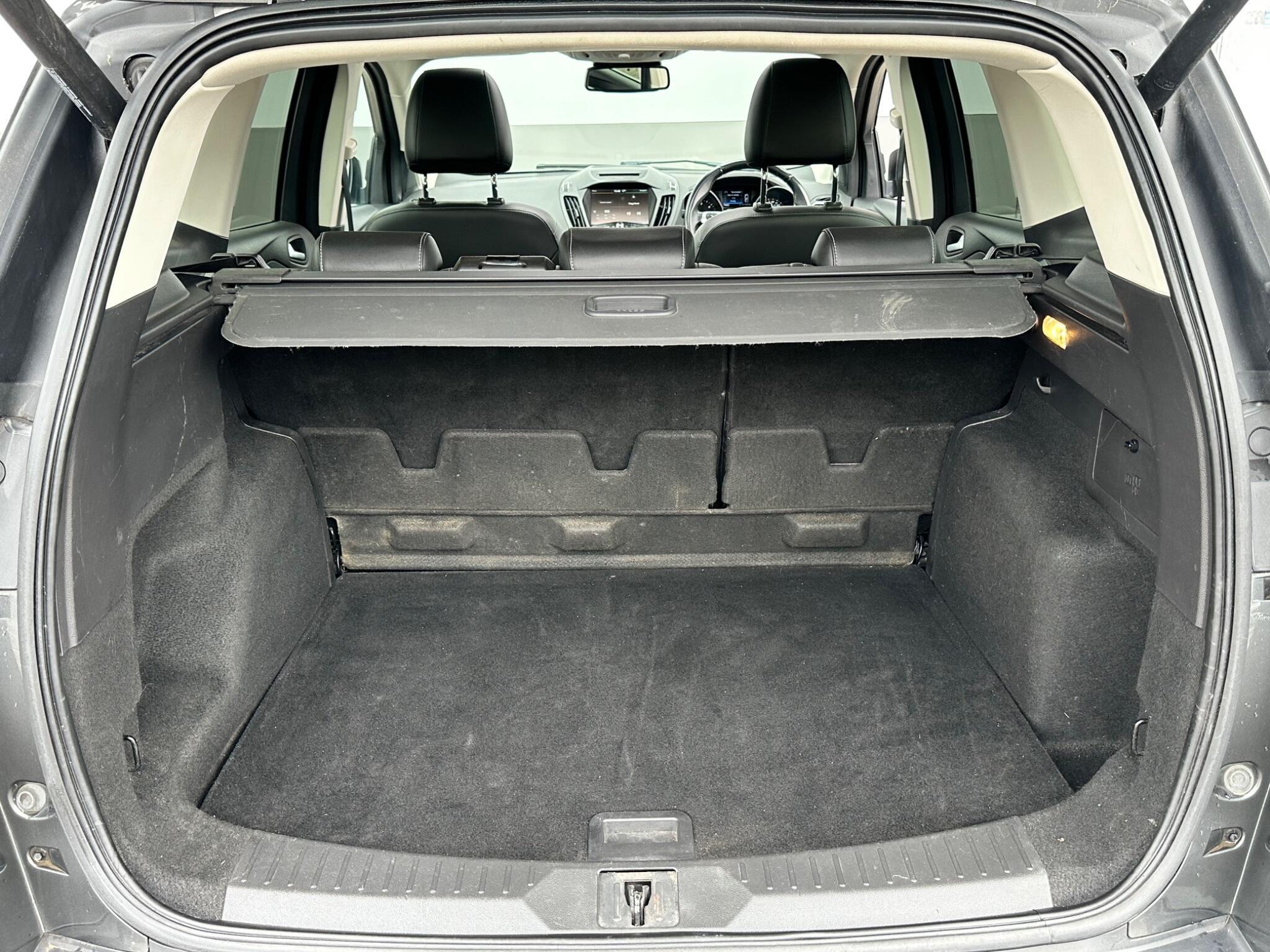 Ford Kuga view 13
