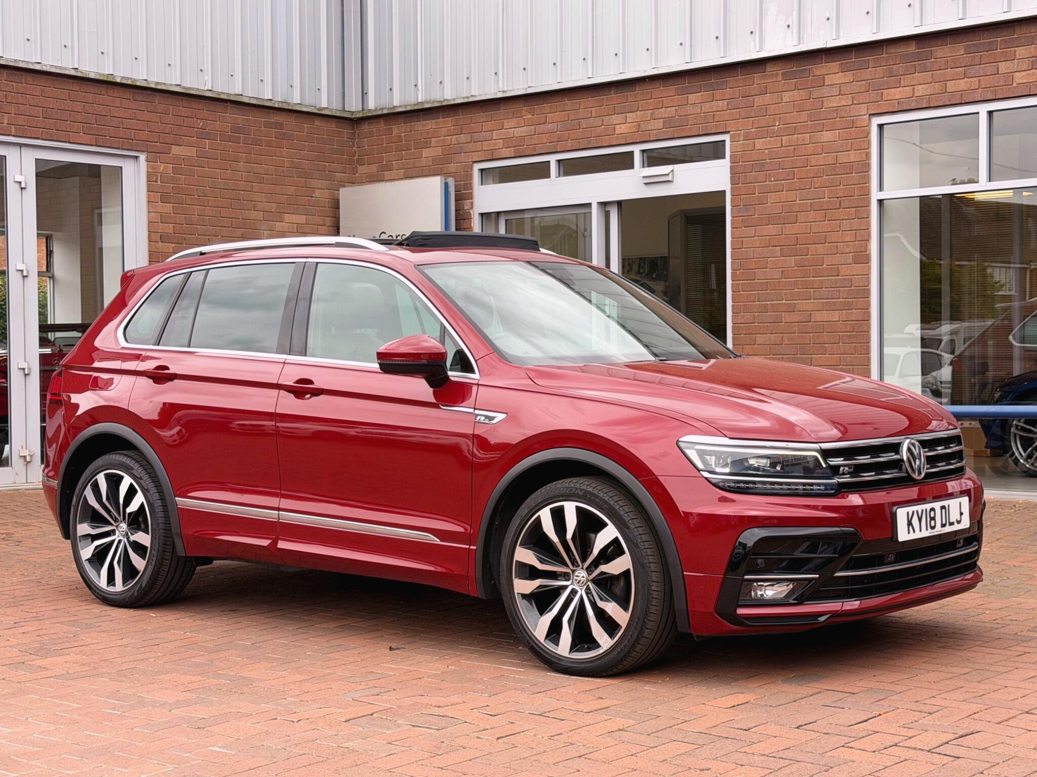 Volkswagen Tiguan view 12