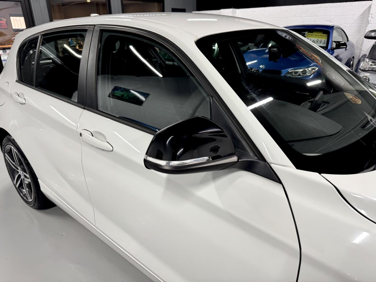 BMW 1 Series view 25