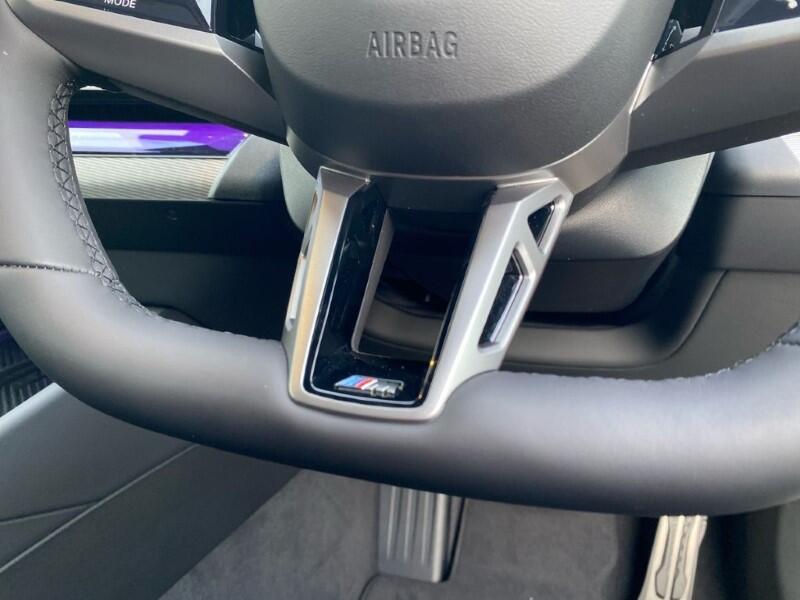 BMW 5 Series view 37