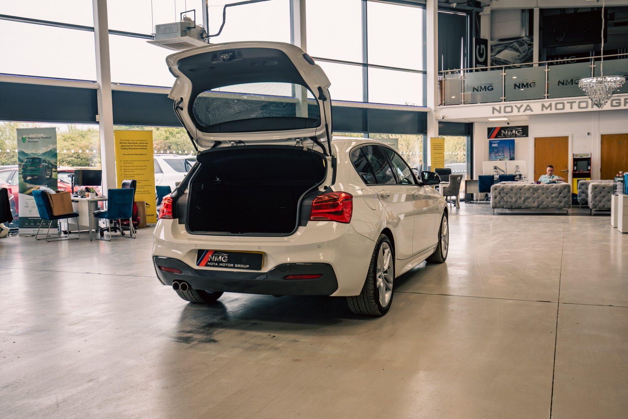 BMW 1 Series view 33