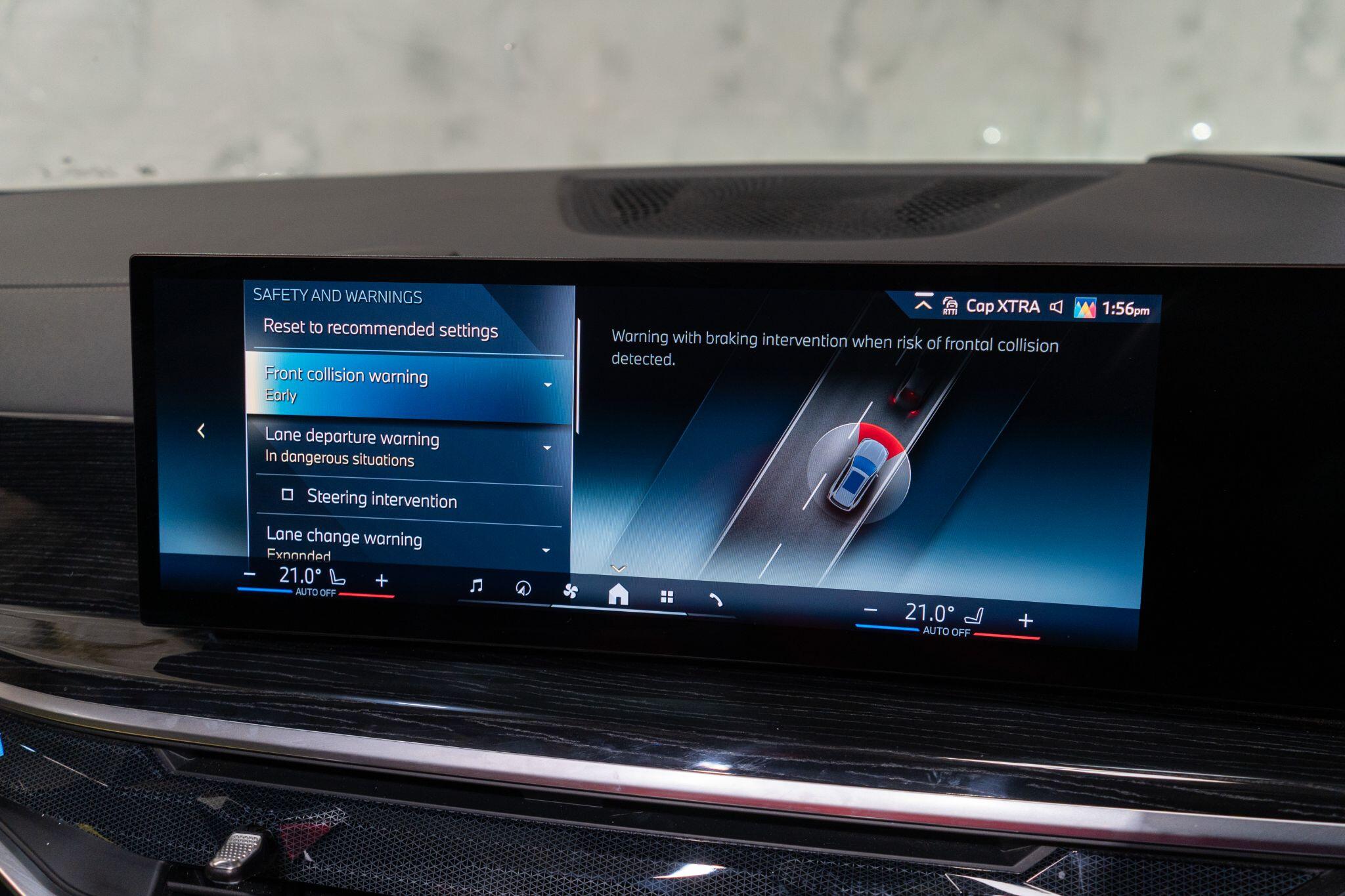BMW X5 view 25