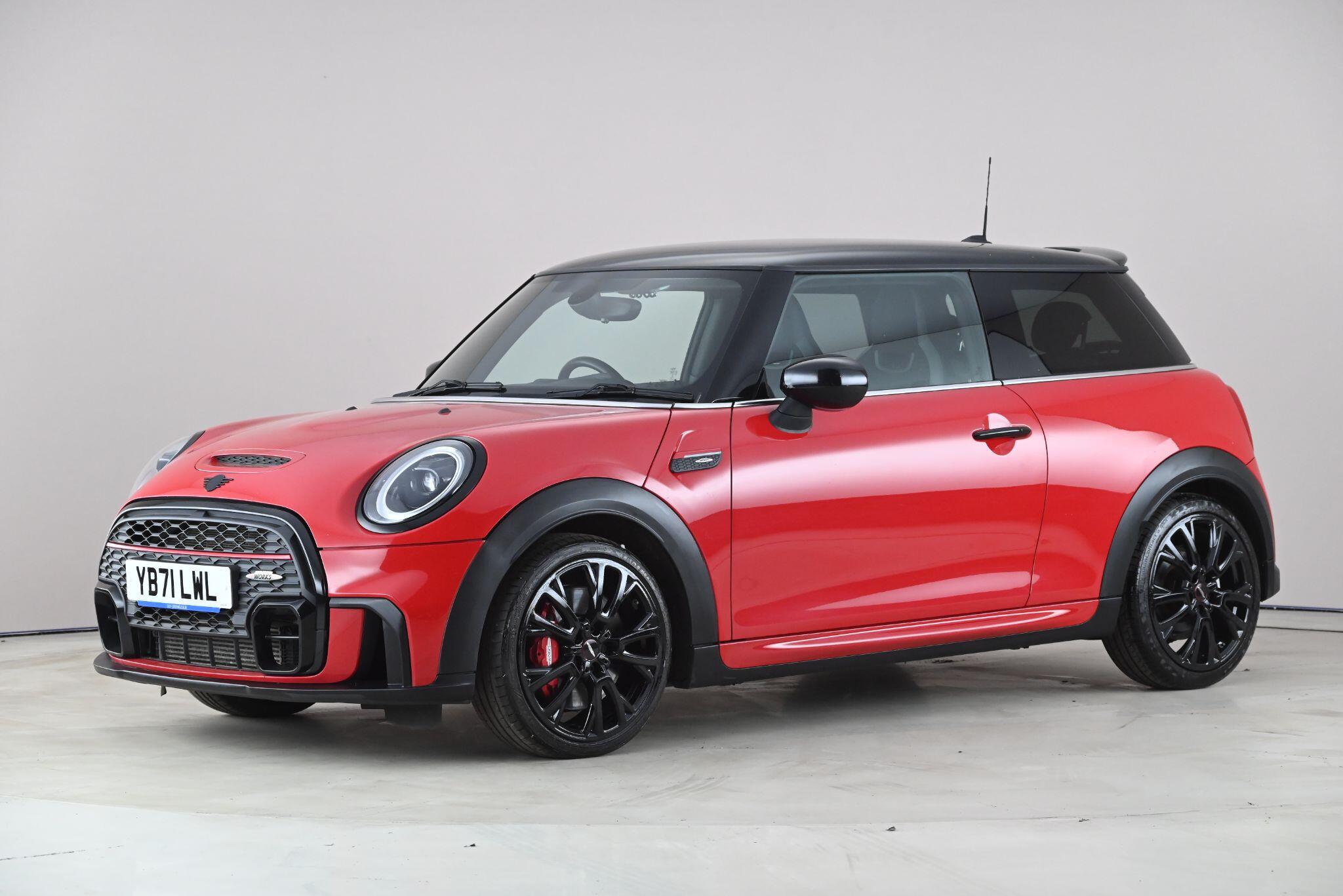 Mini Hatch view 3