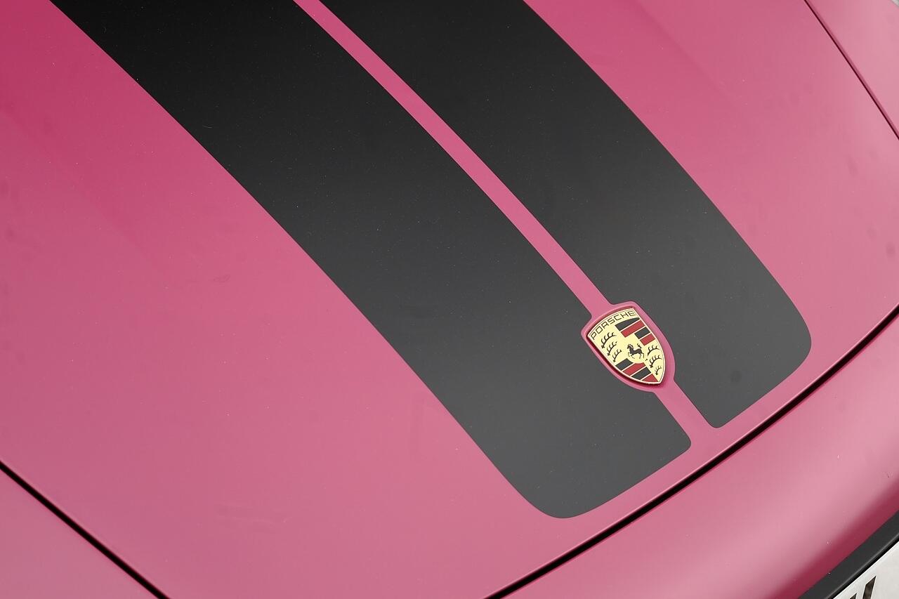Porsche 911 view 14