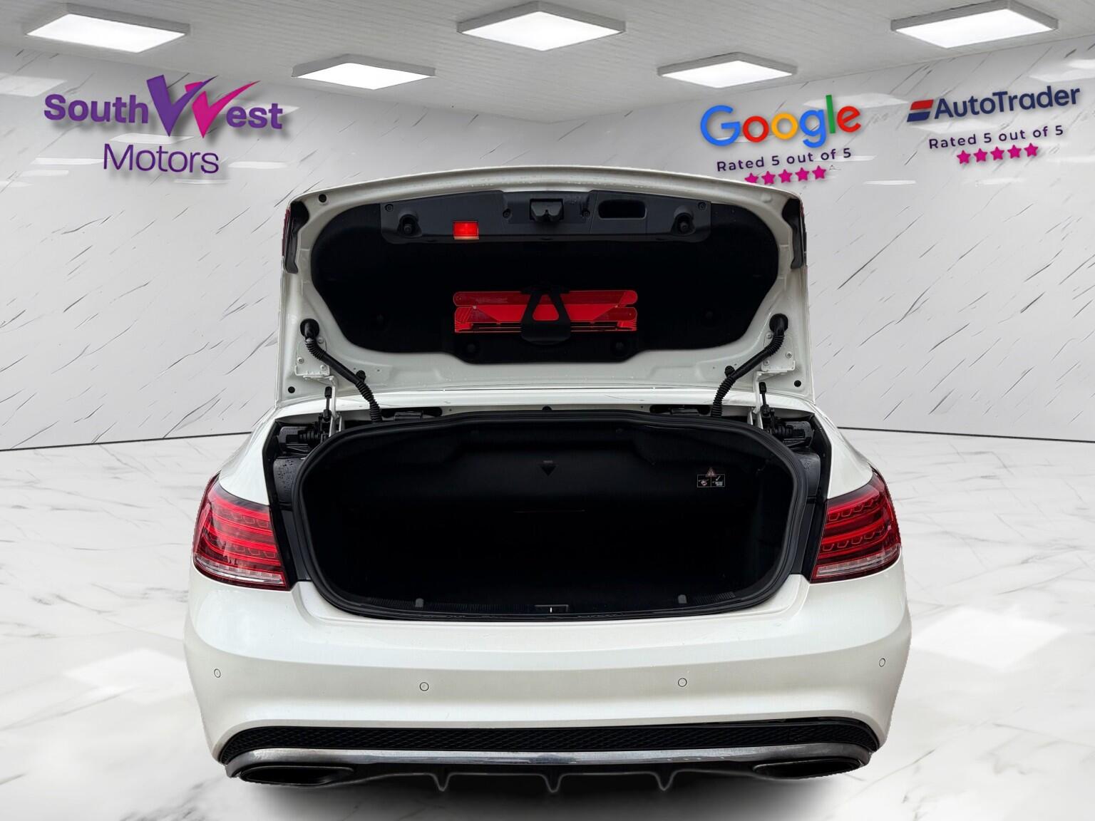 Mercedes-Benz E-Class view 13