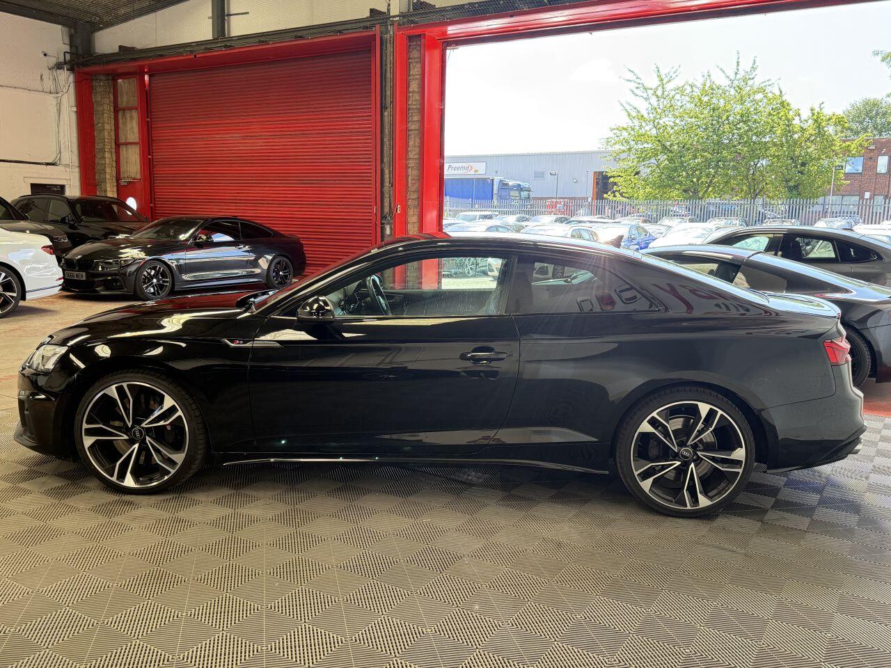 Audi S5 view 6