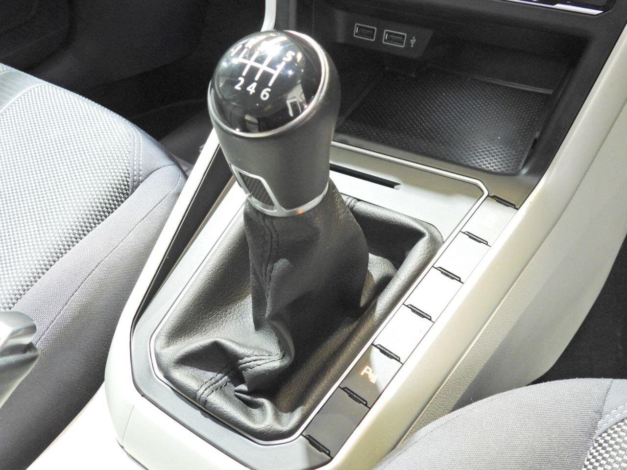 Volkswagen Polo view 37